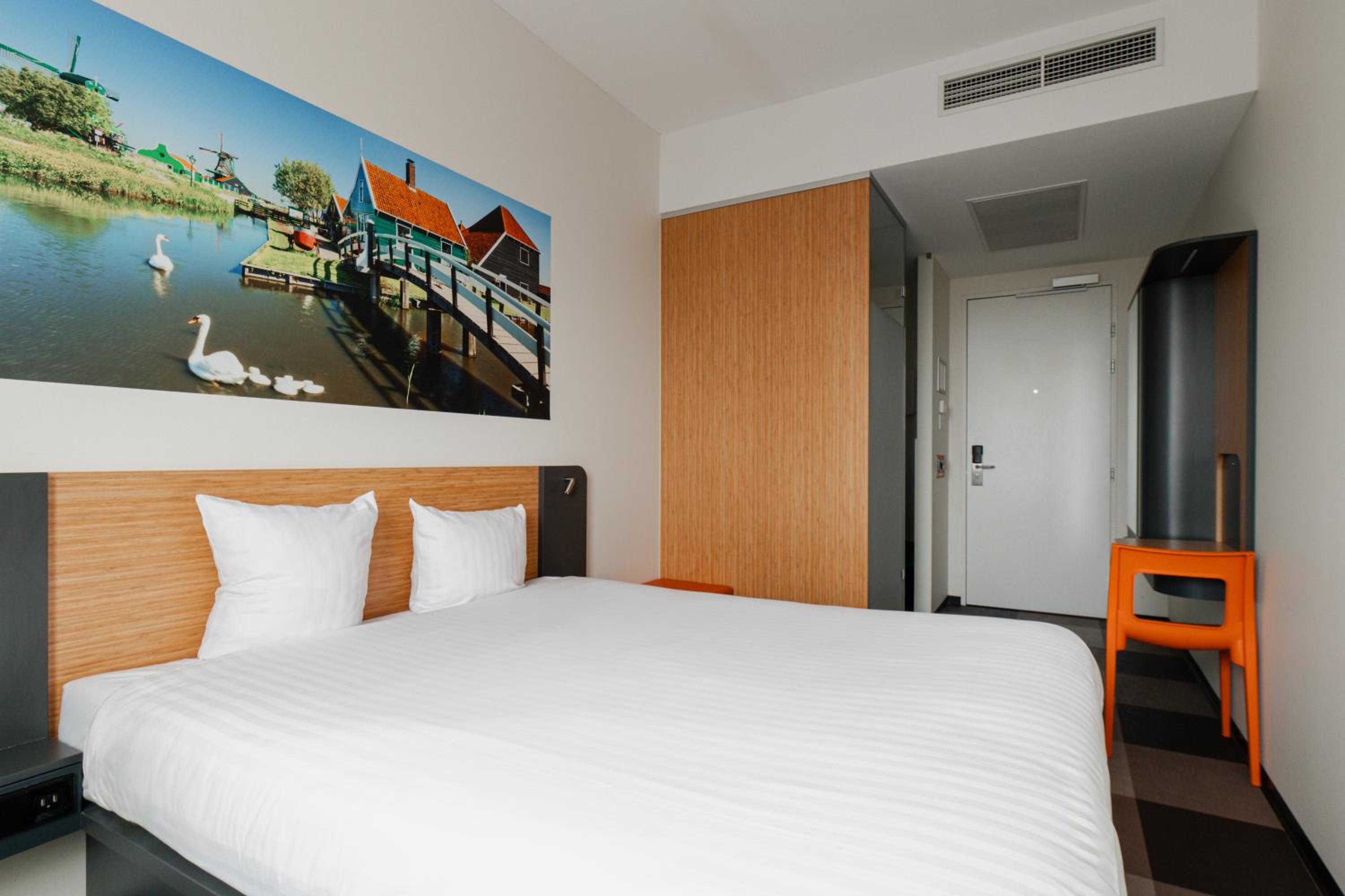 easyHotel Amsterdam Zaandam