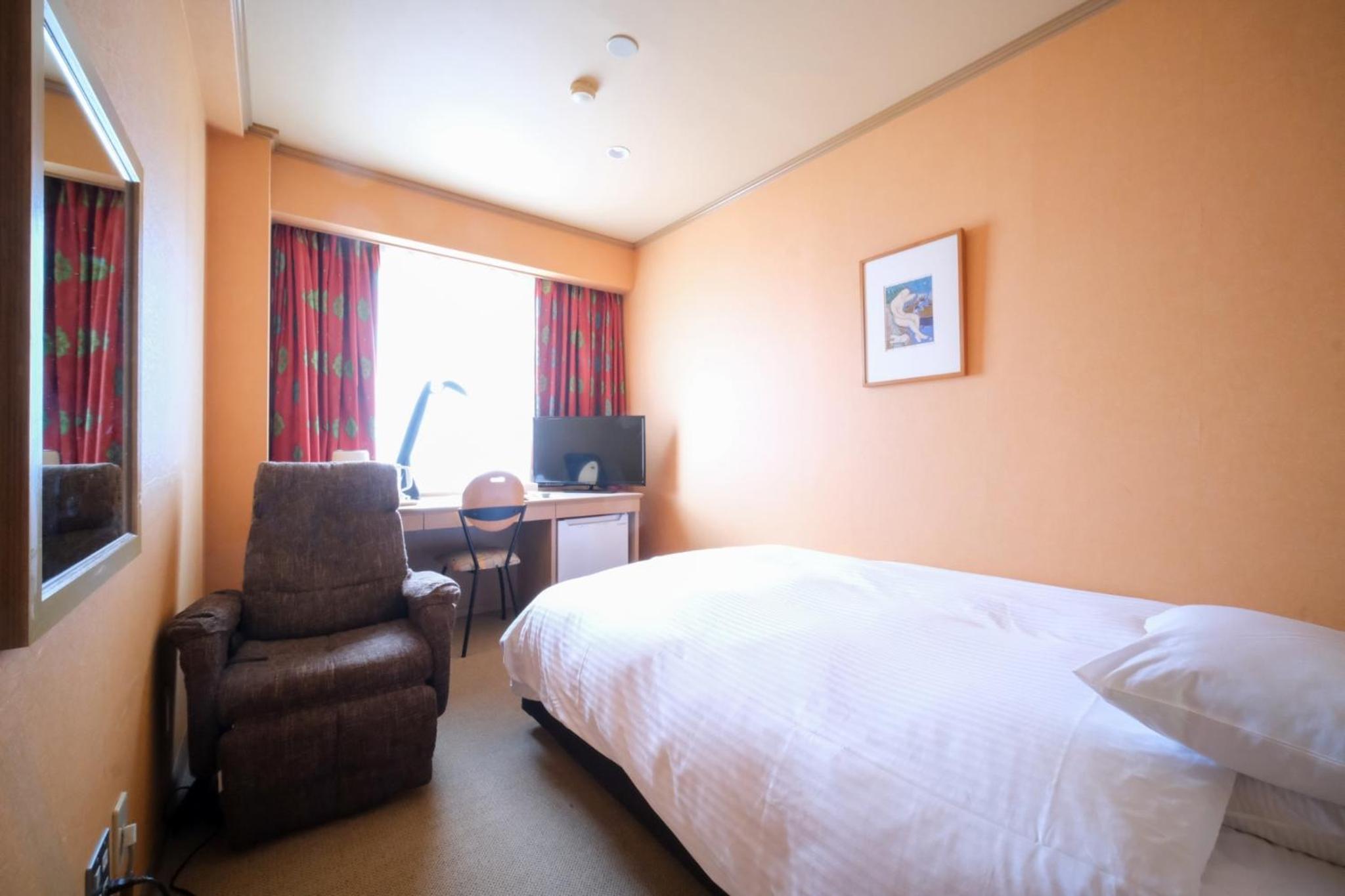 Superior Single Room with Massage Chair and Upgarded Bed - Non-Smoking