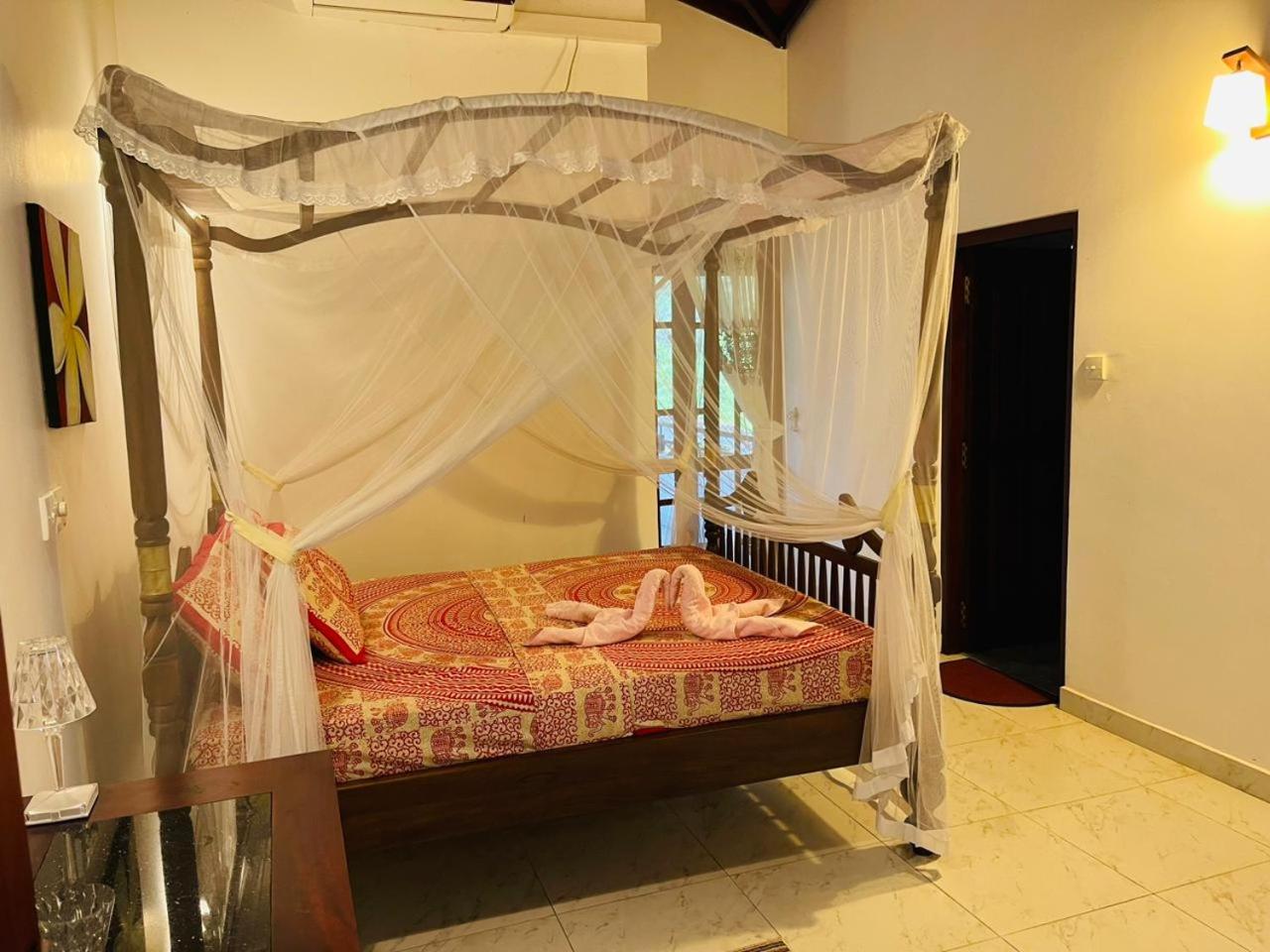 Deluxe Double Room with Balcony photo 3