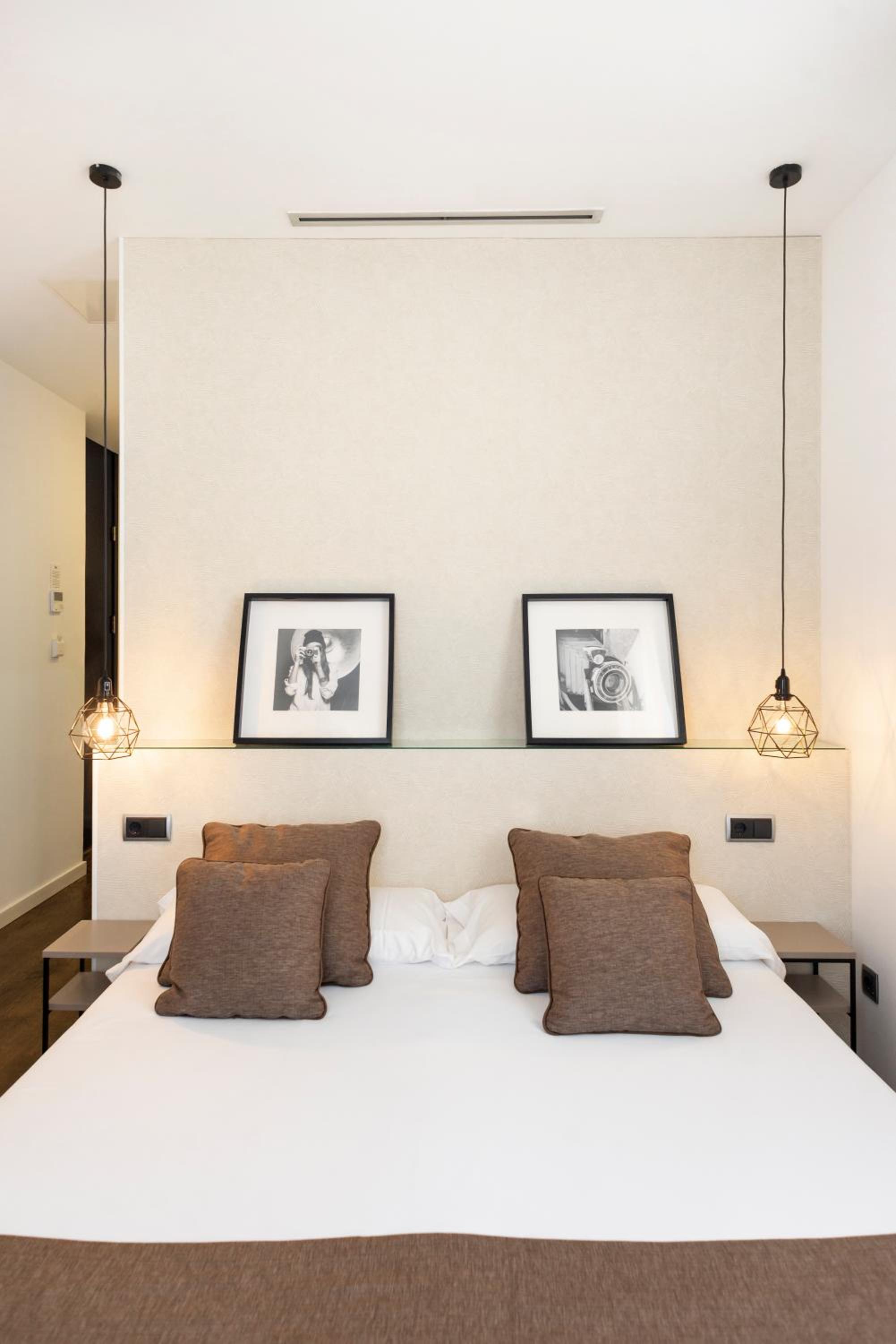 Double Room with Balcony - Photo 27