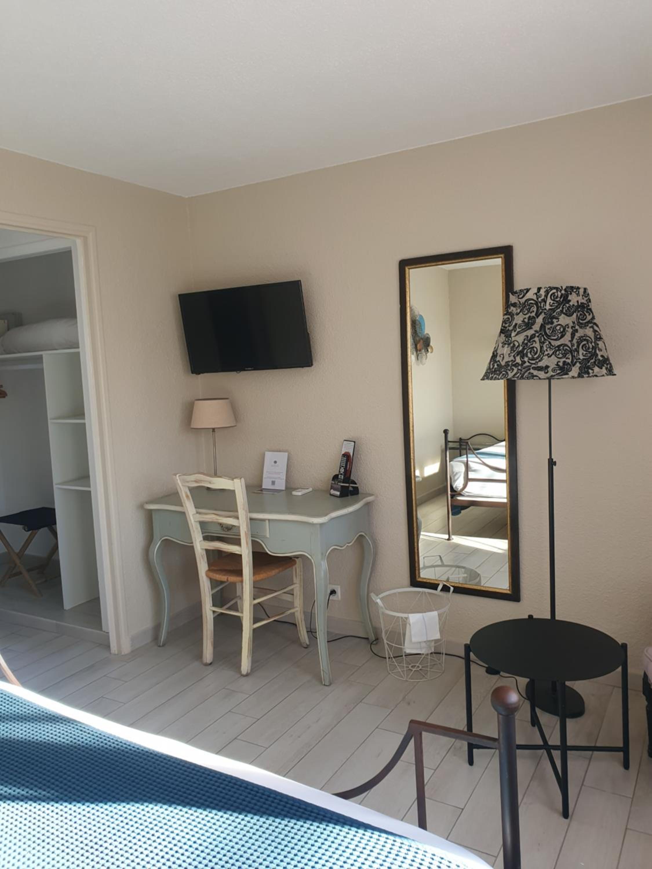 Superior Double Room - Photo 23