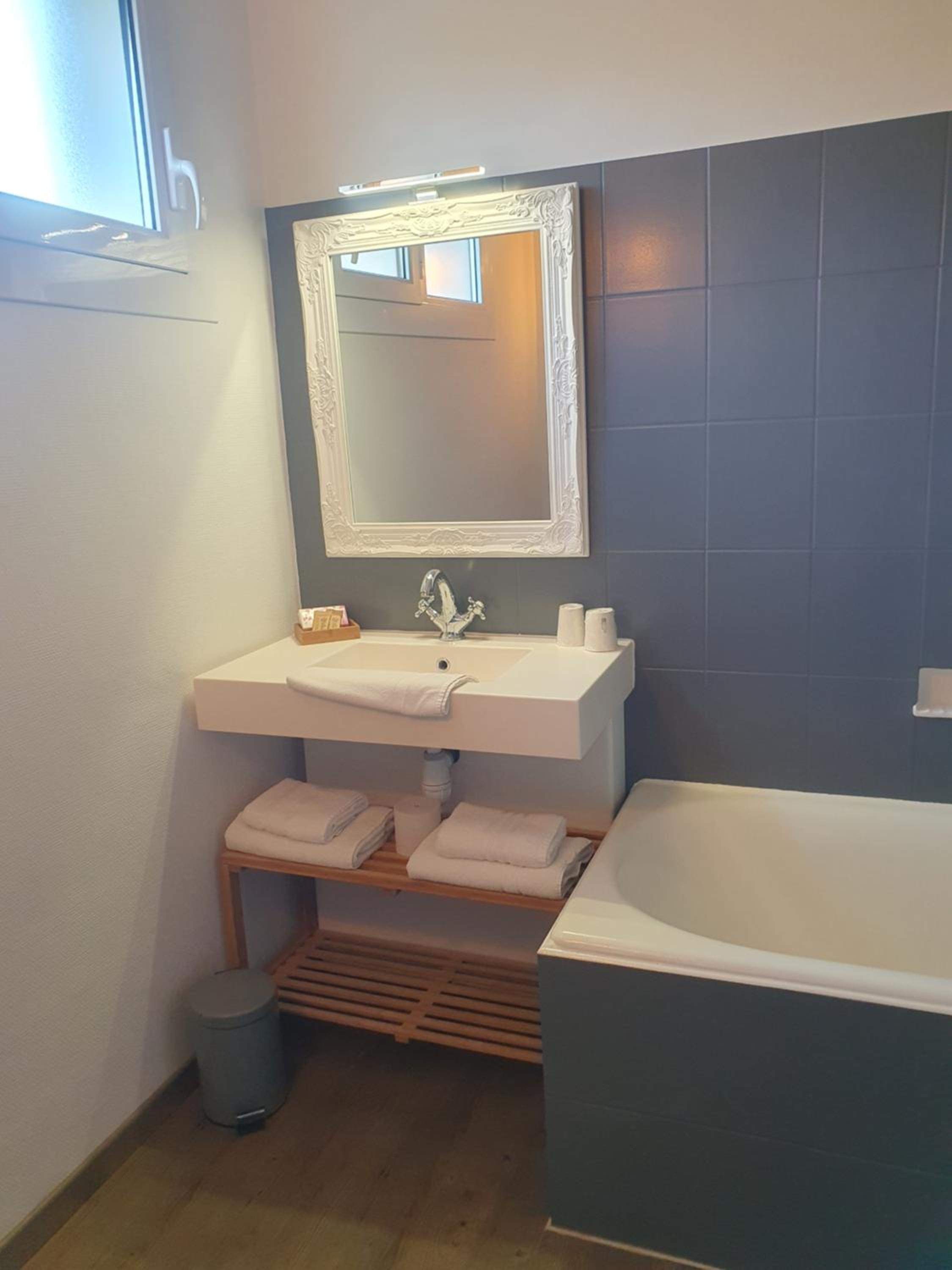 Superior Double Room - Photo 17