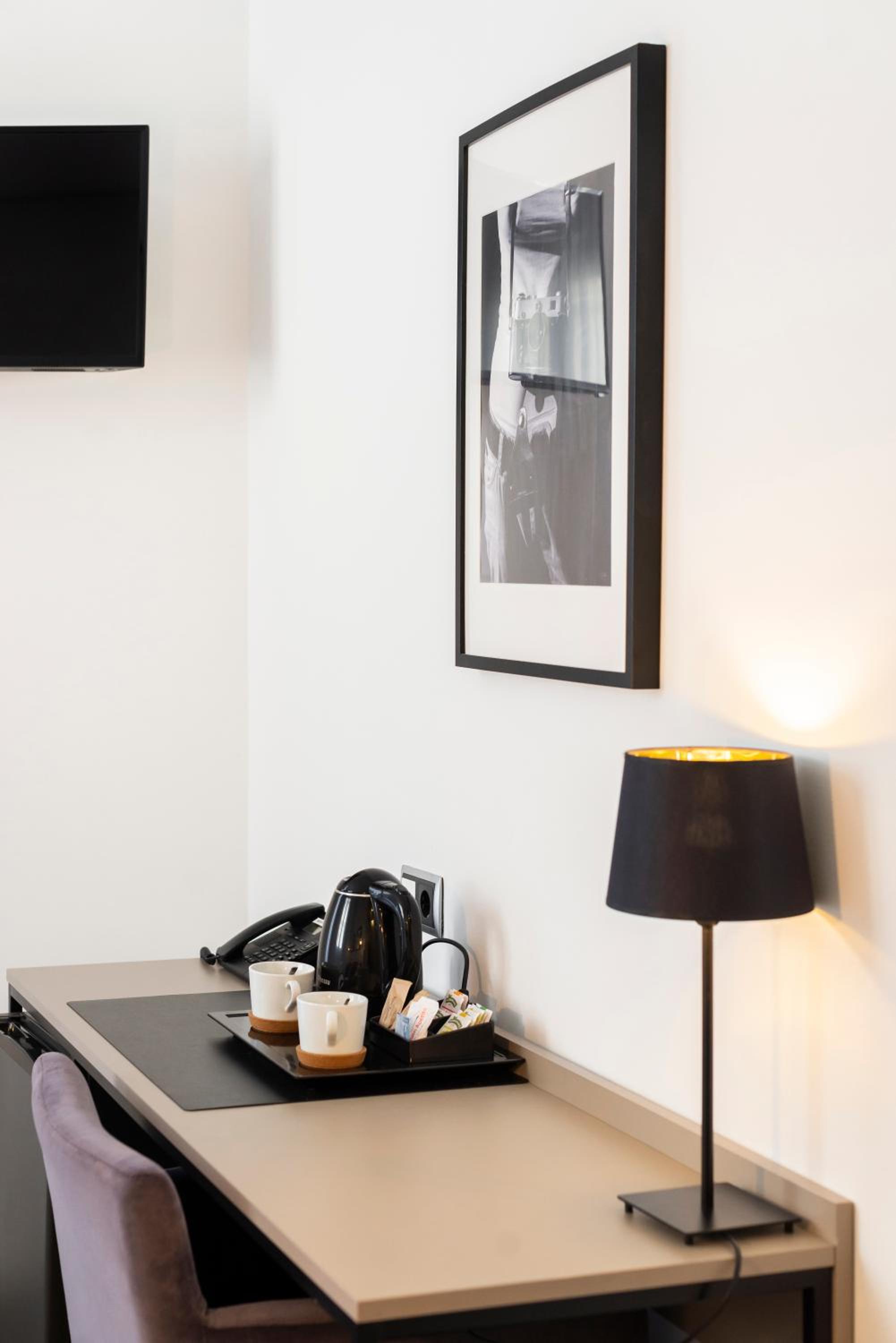 Double Room with Balcony - Photo 36