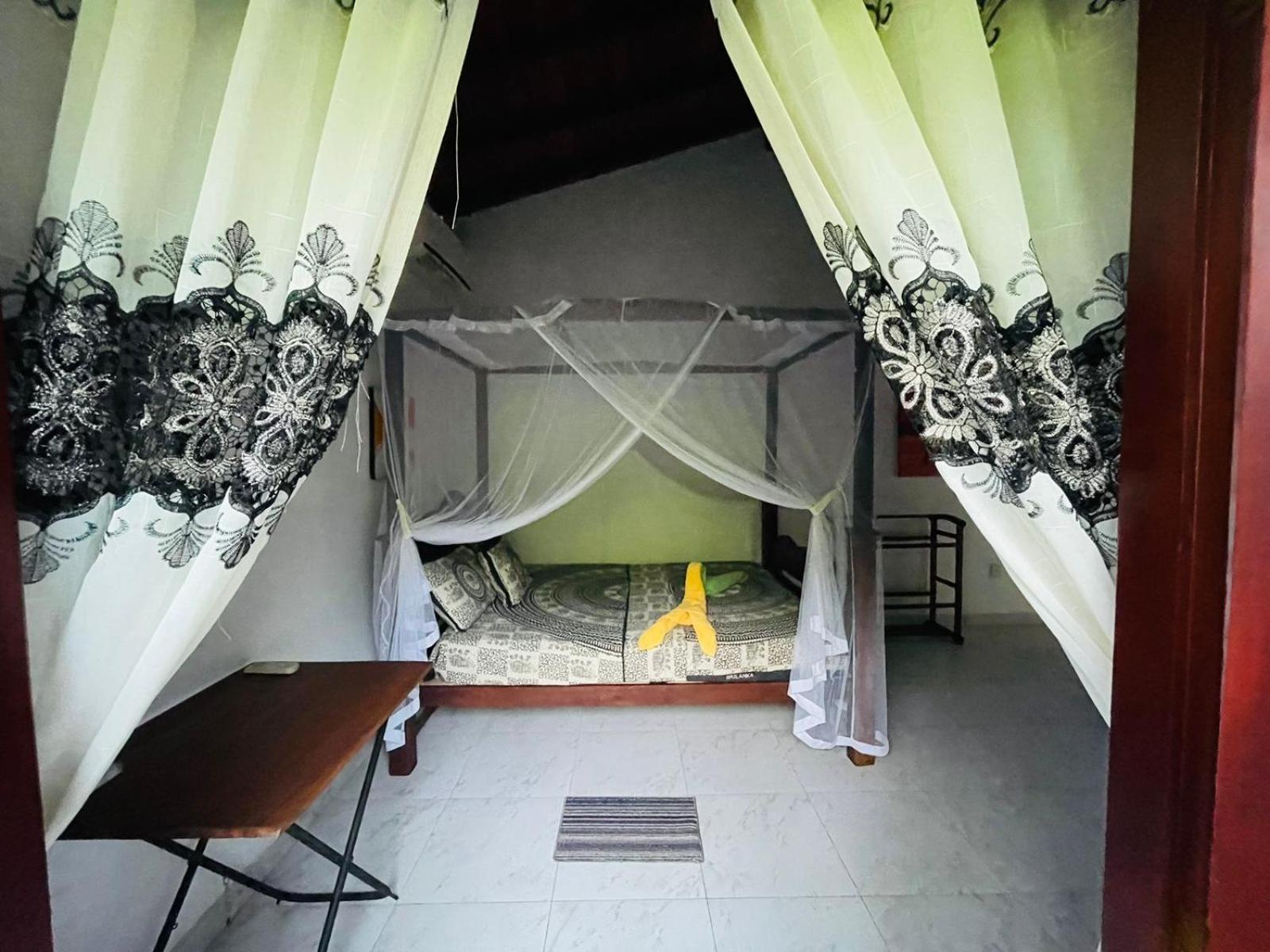 Deluxe Double Room with Balcony photo 3