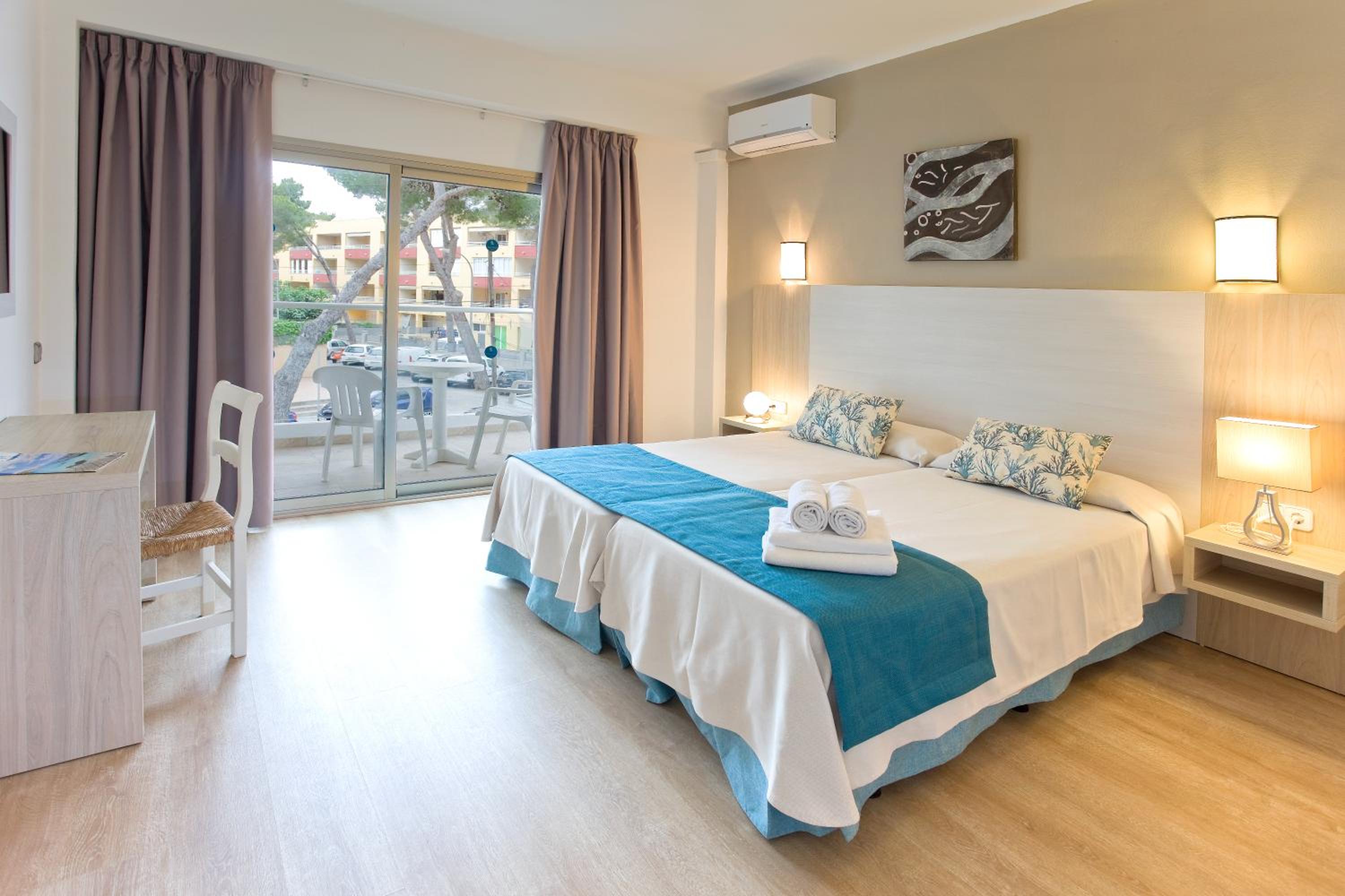Habitación Doble o con Dos Camas con Vista al Jardín