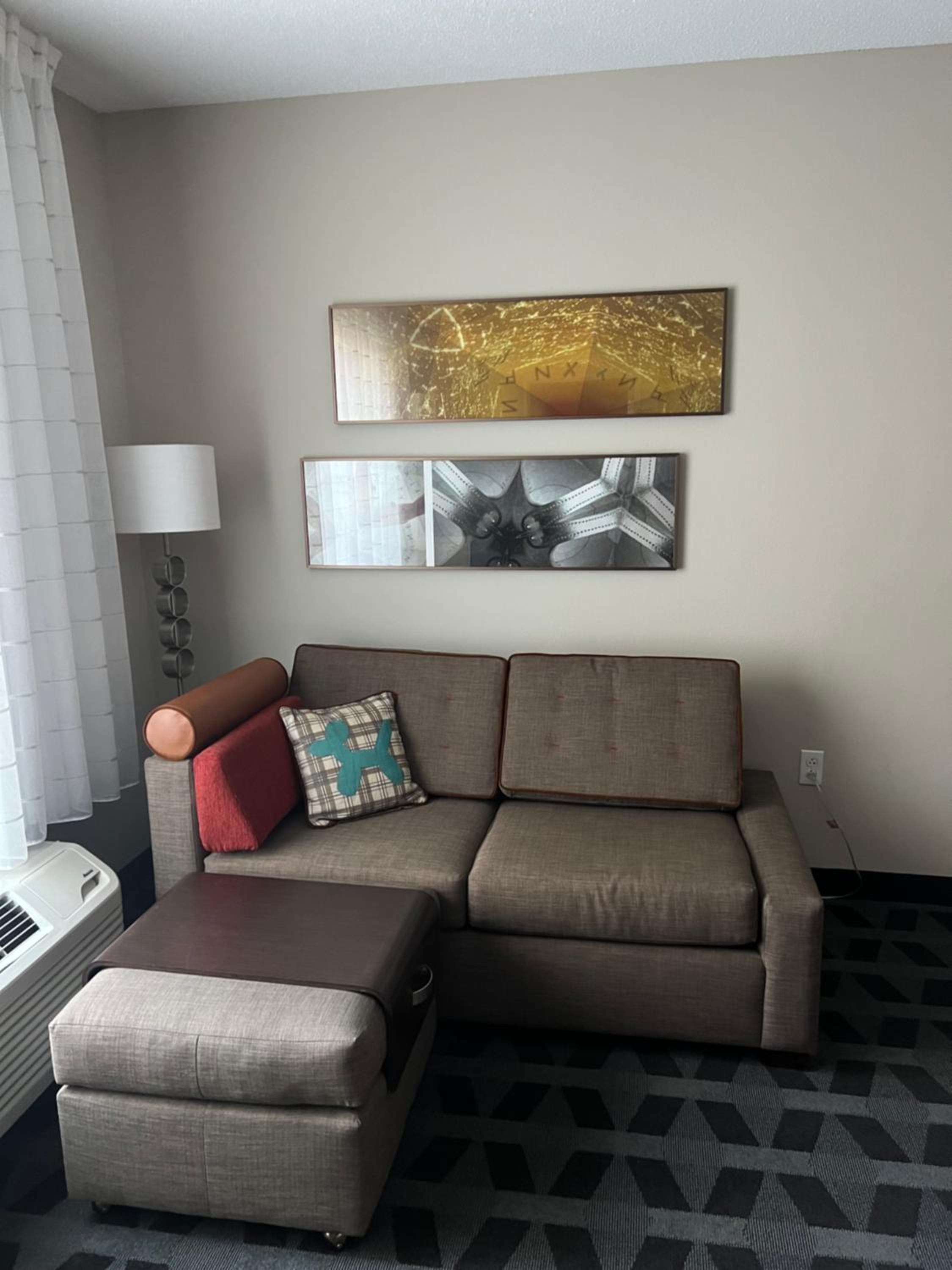 King Studio with Sofa Bed - Photo 3