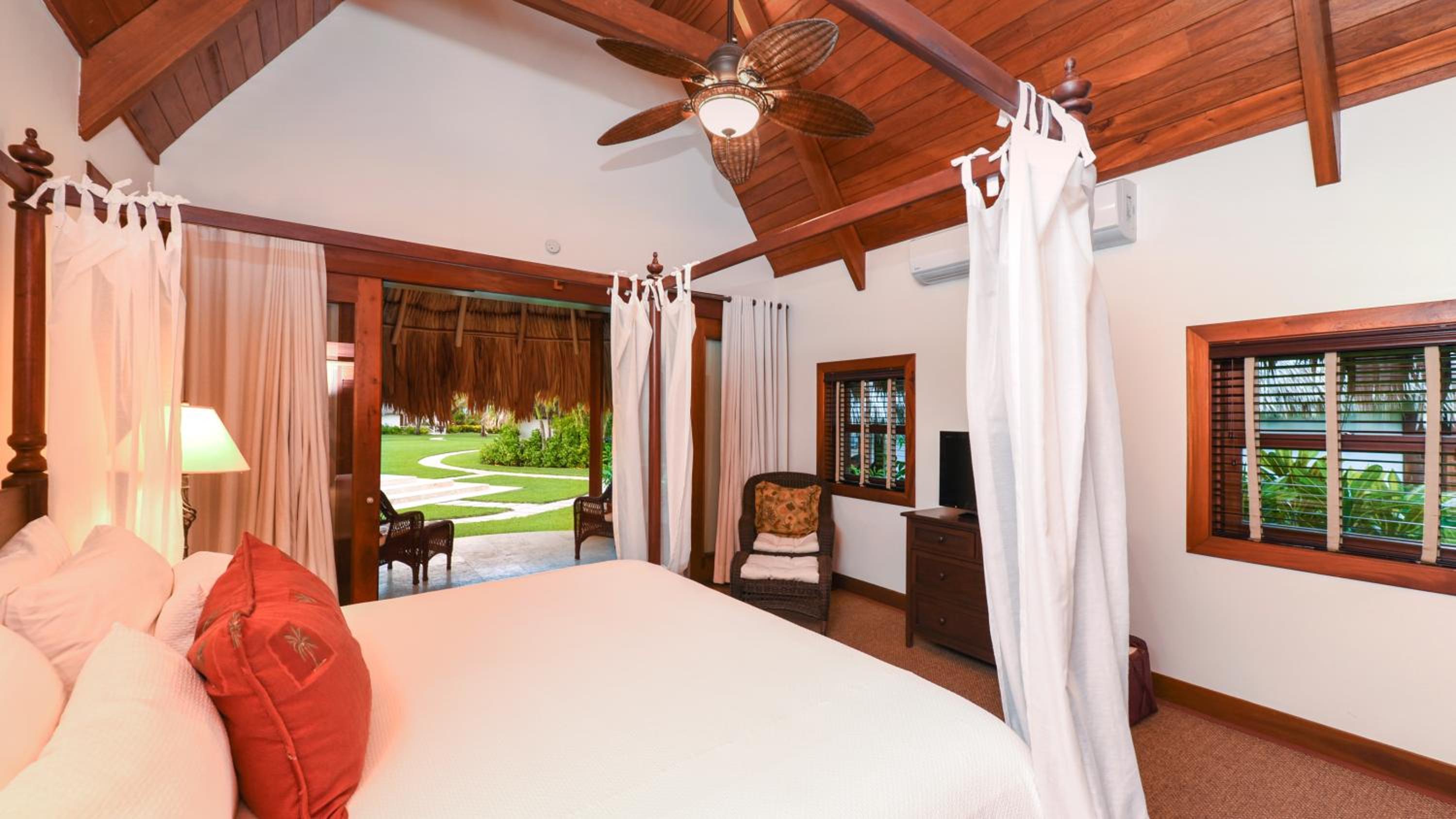 King Room with Pool View