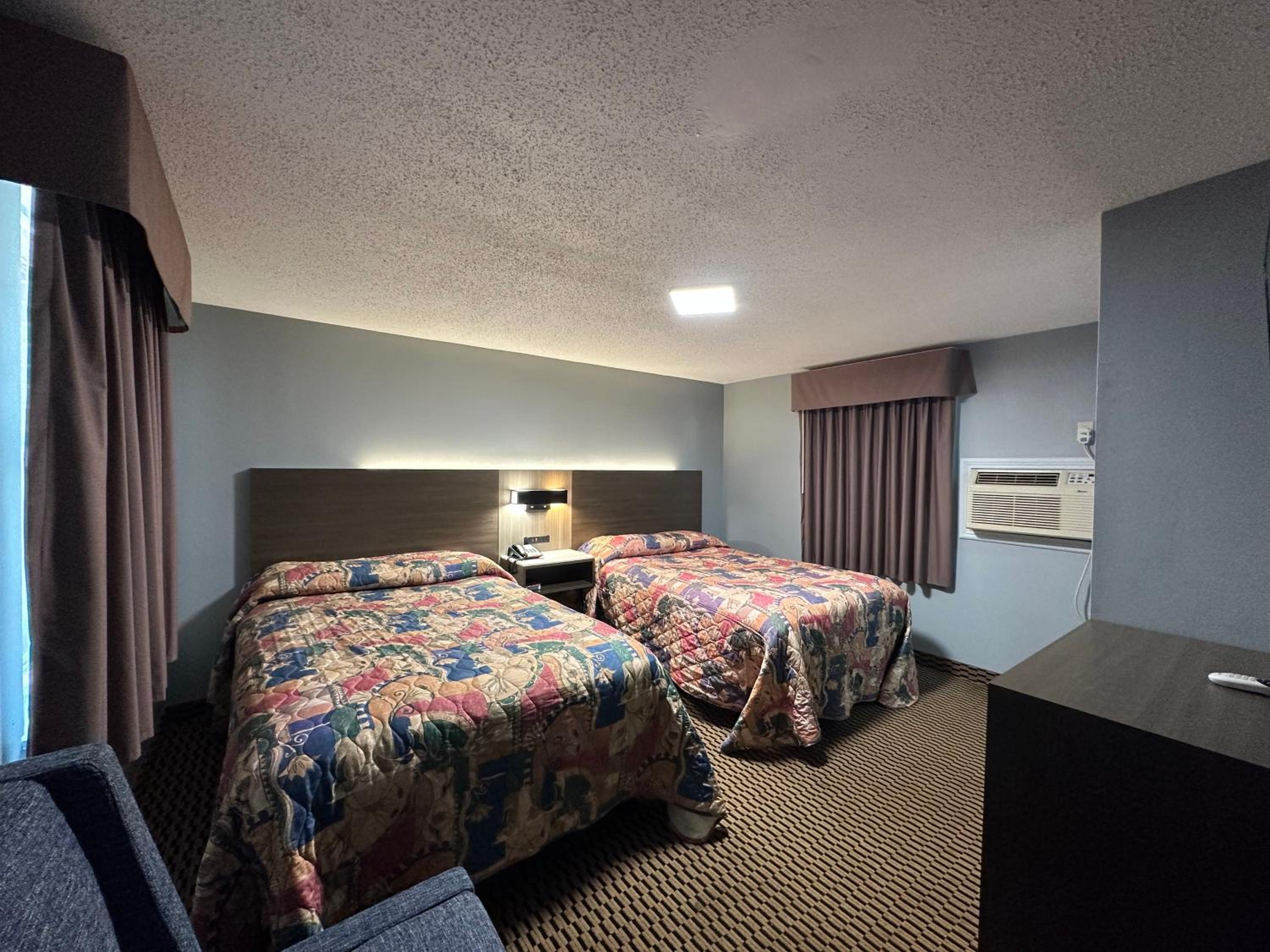 Economy Queen Room - Non-smoking