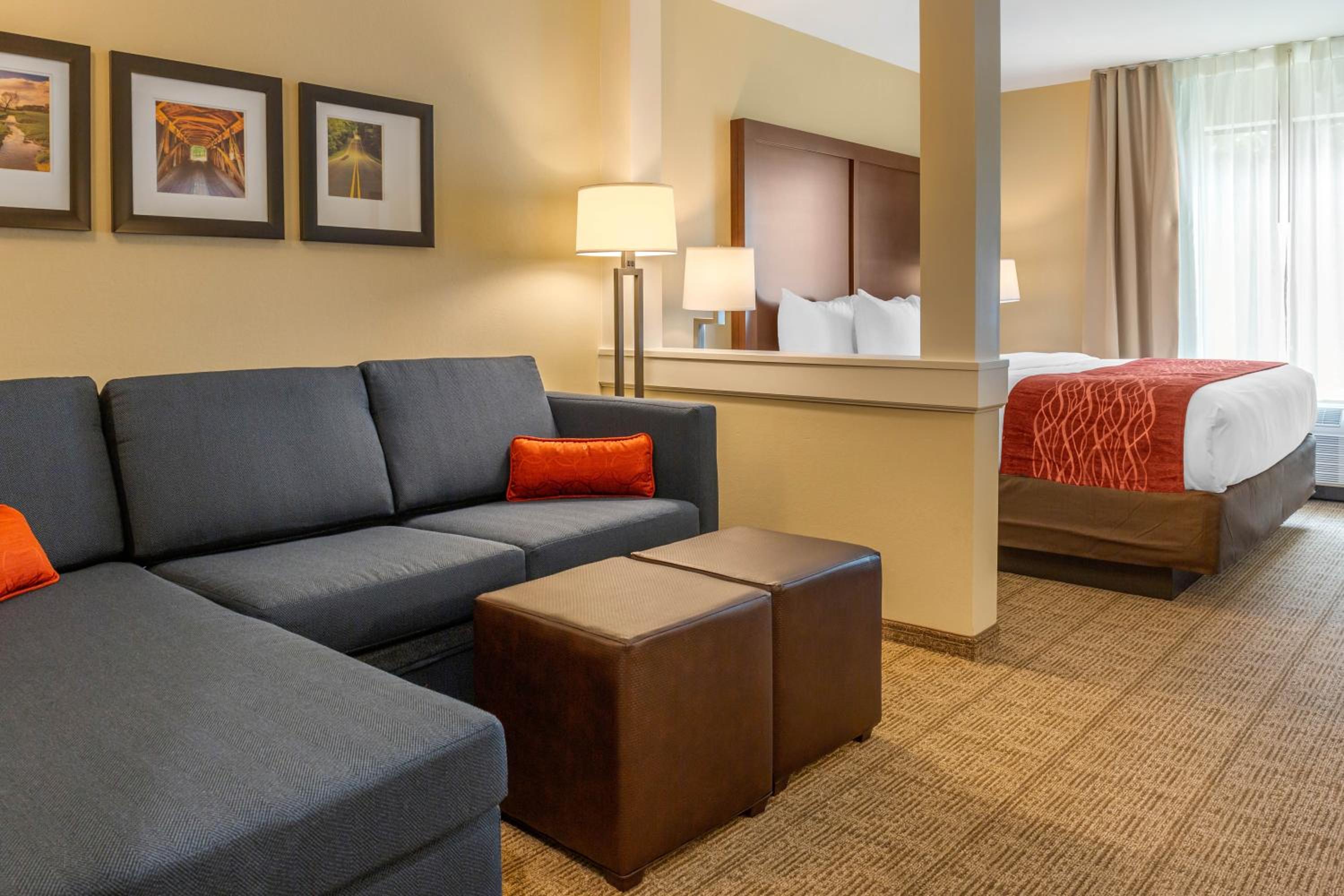 One-Bedroom King Suite - Non-Smoking - Photo 1