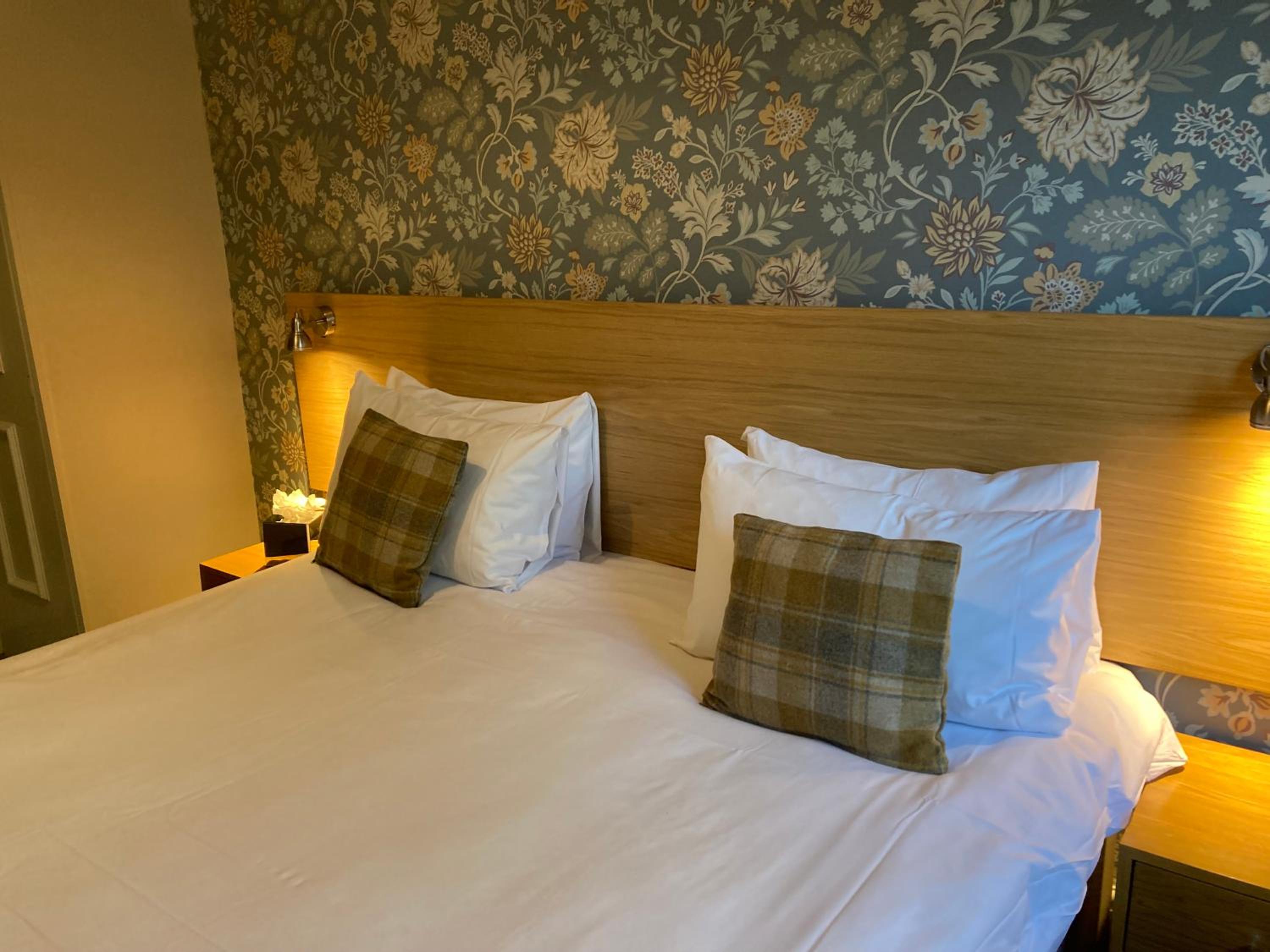 Double or Twin Room with Bathroom photo 3