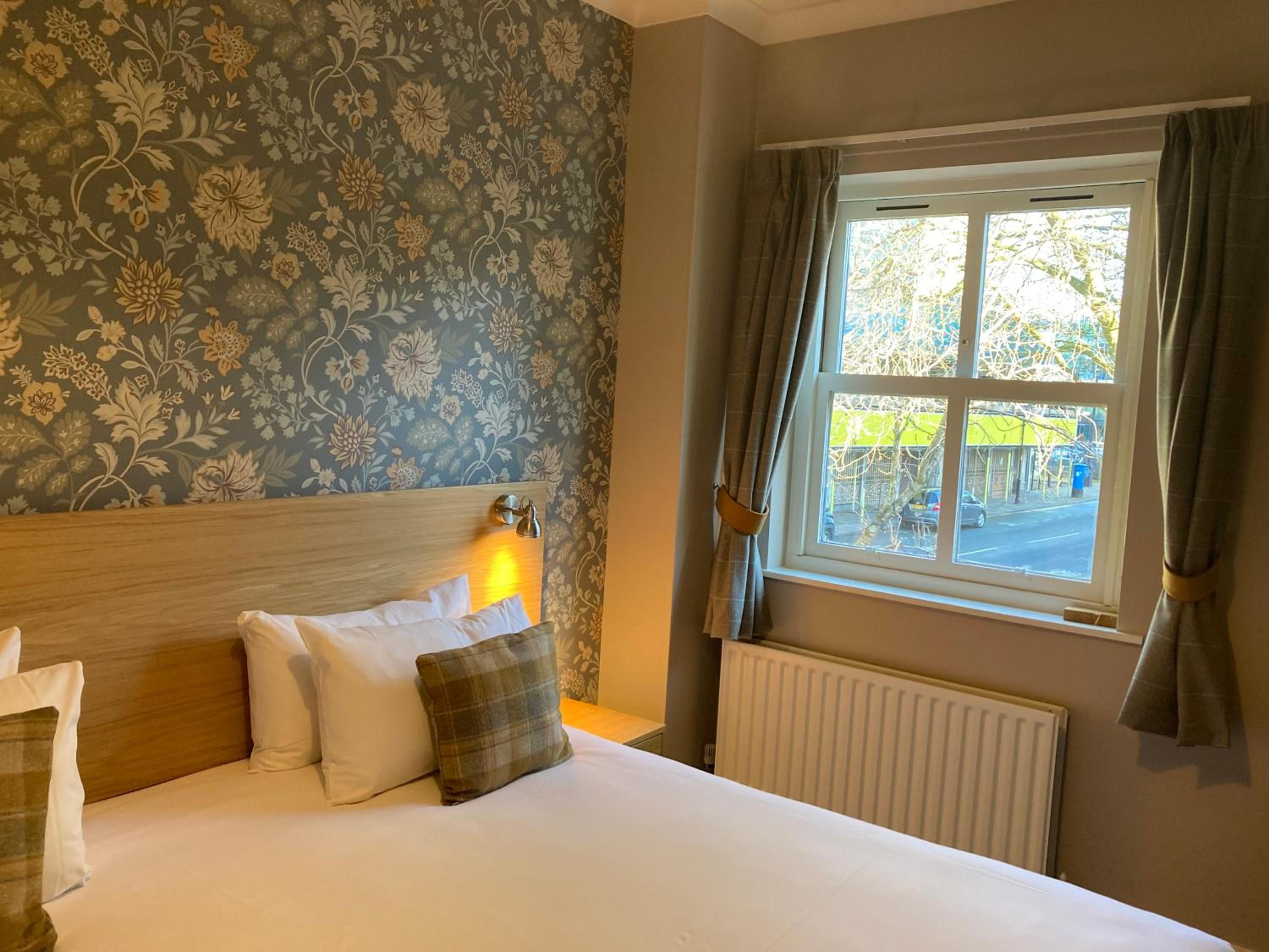 Double or Twin Room with Bathroom photo 1