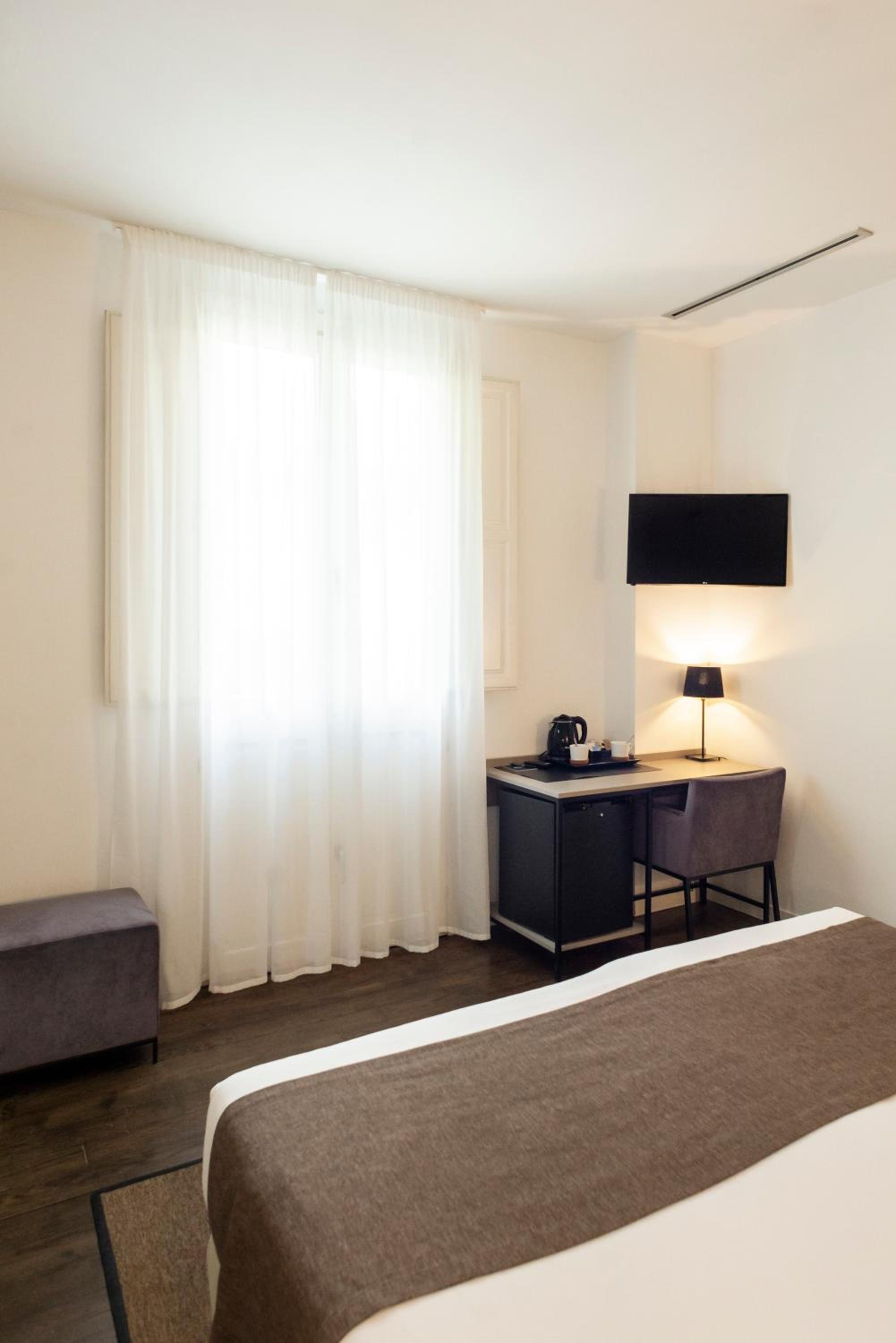 Double Room - Photo 30