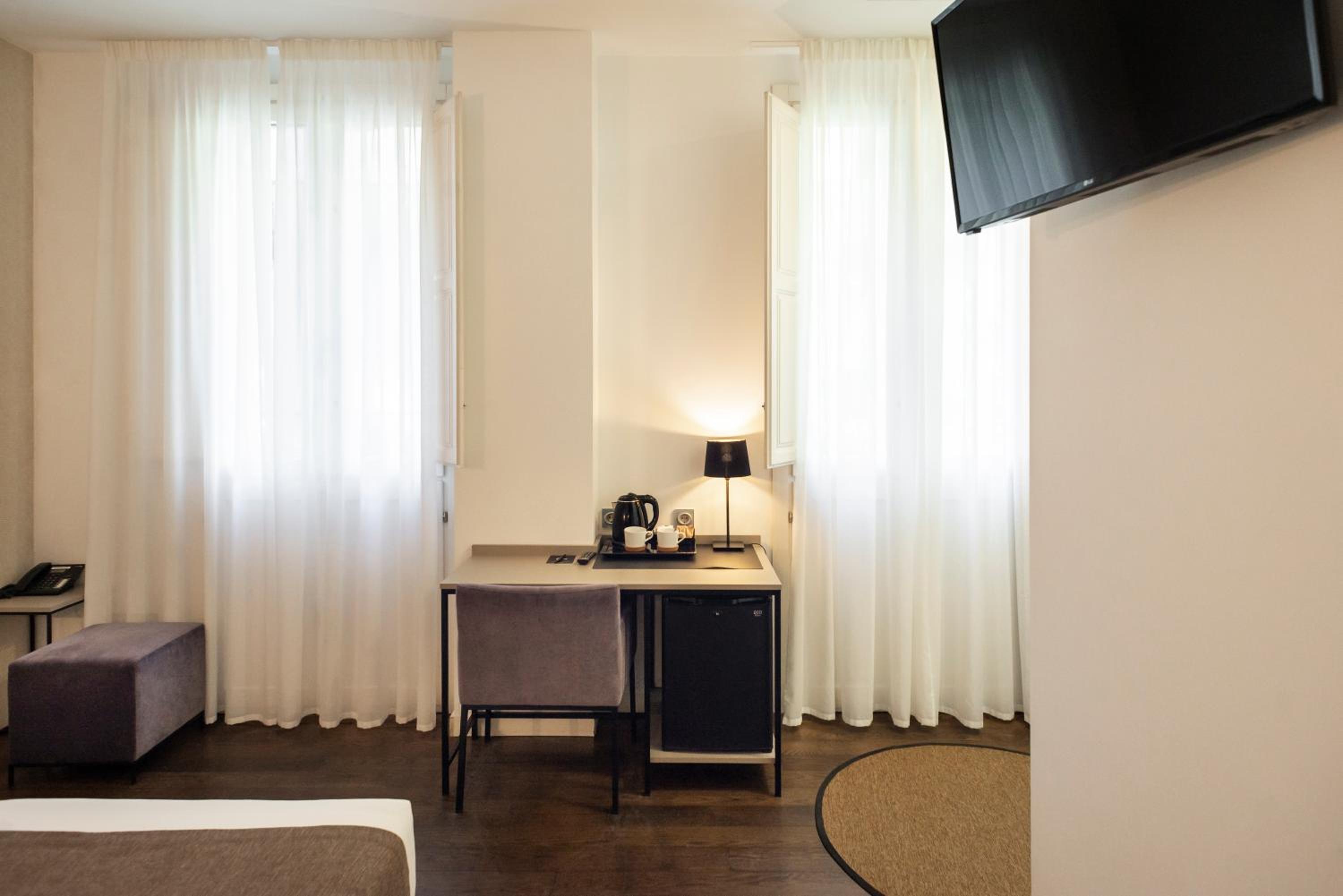 Double Room - Photo 13