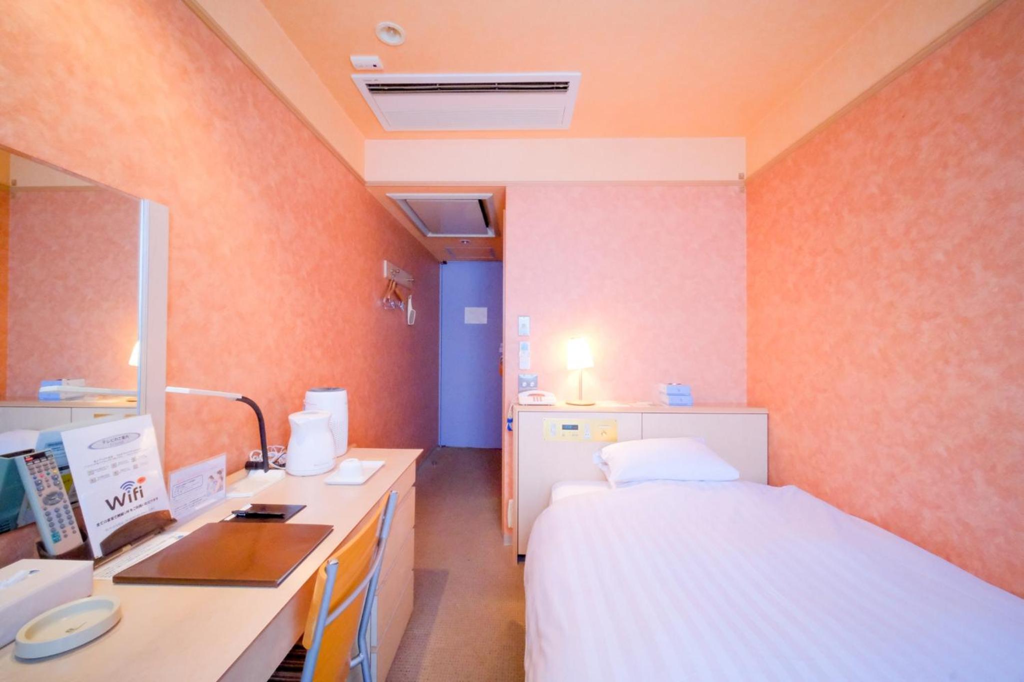 Standard Single Room - Smoking