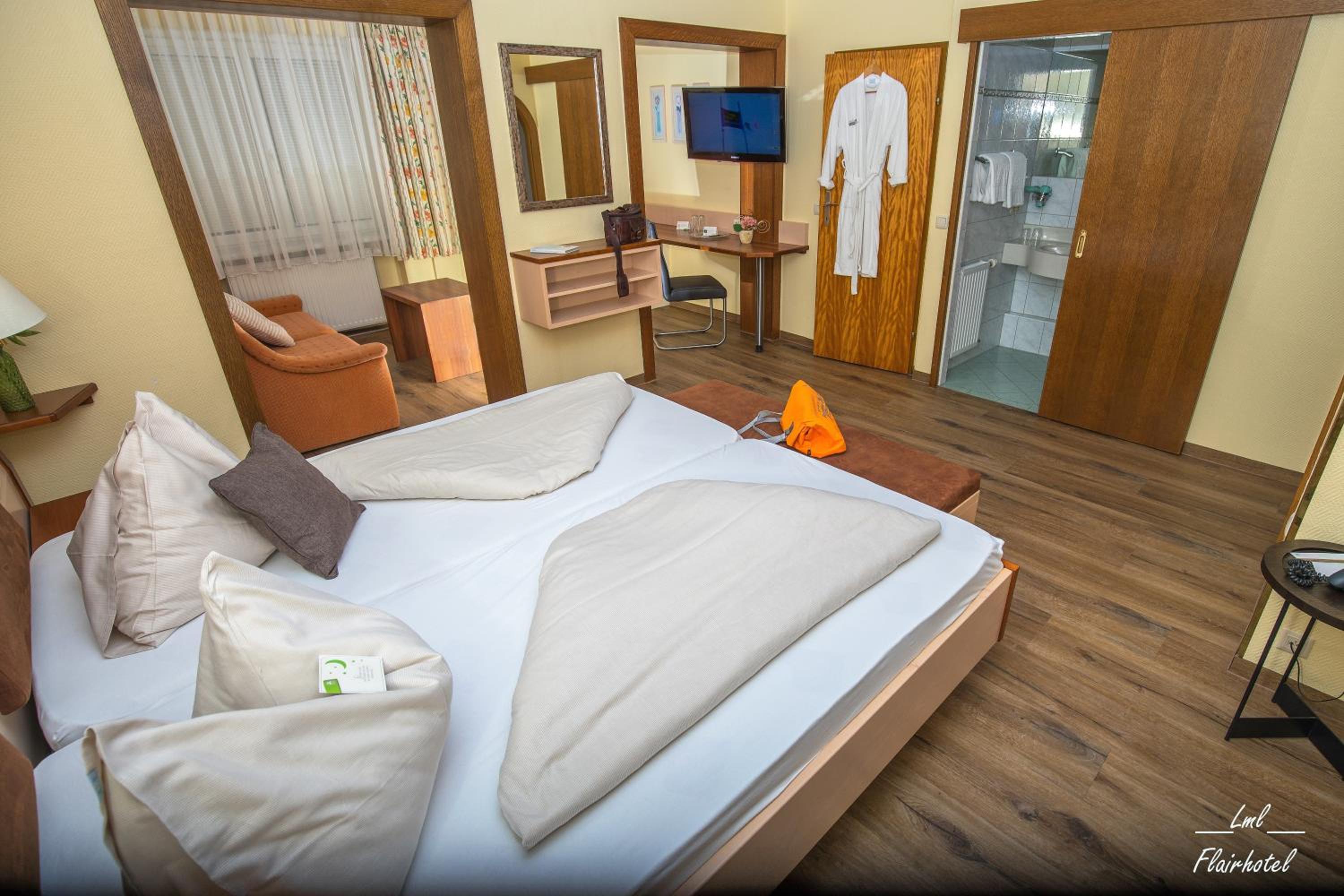 Double Room with Garden View - Photo 1