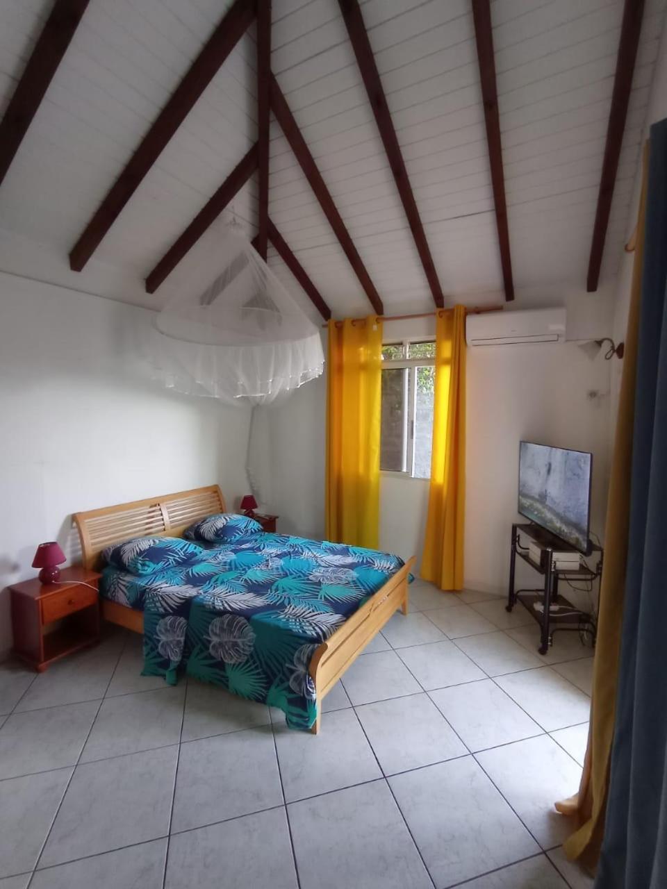 One-Bedroom House photo 1