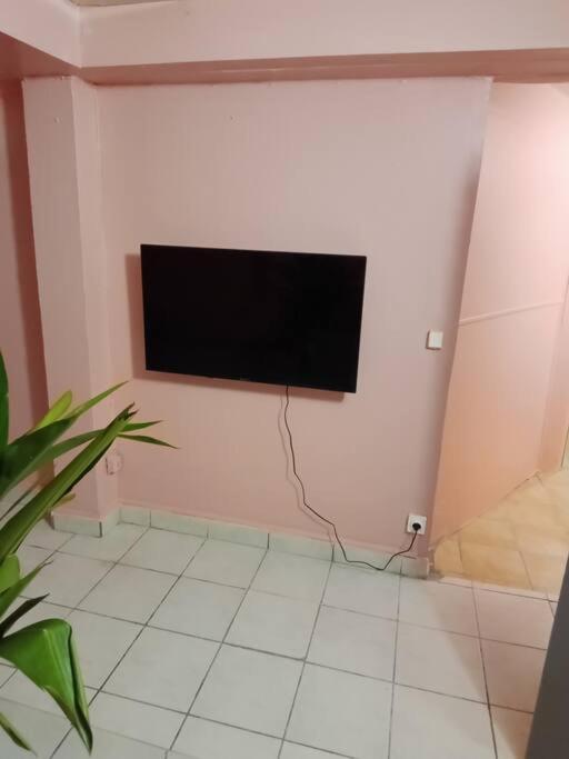 Two-Bedroom House photo 3