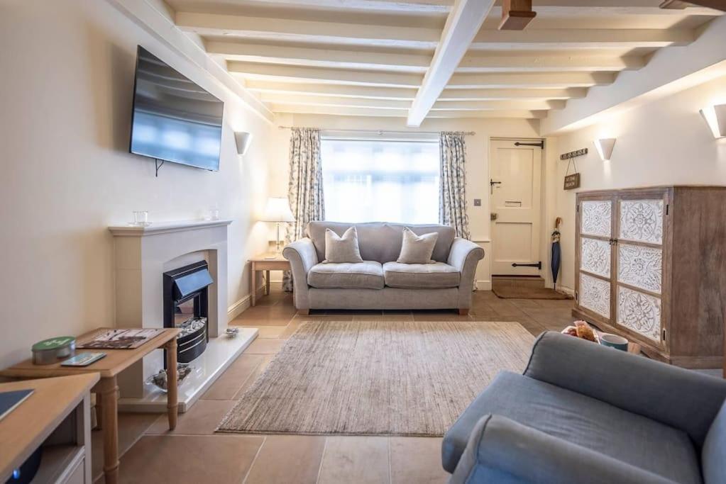 One-Bedroom House photo 1