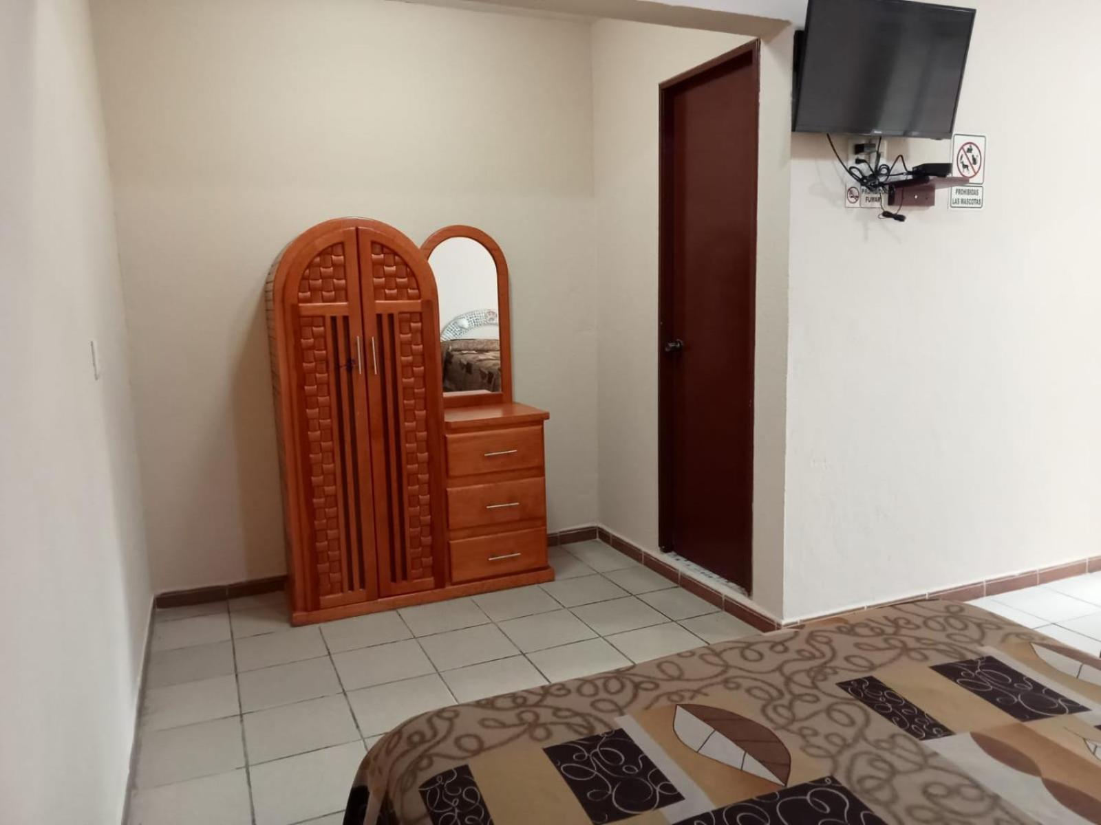 Deluxe Double Room (2 Adults + 1 Child) photo 3
