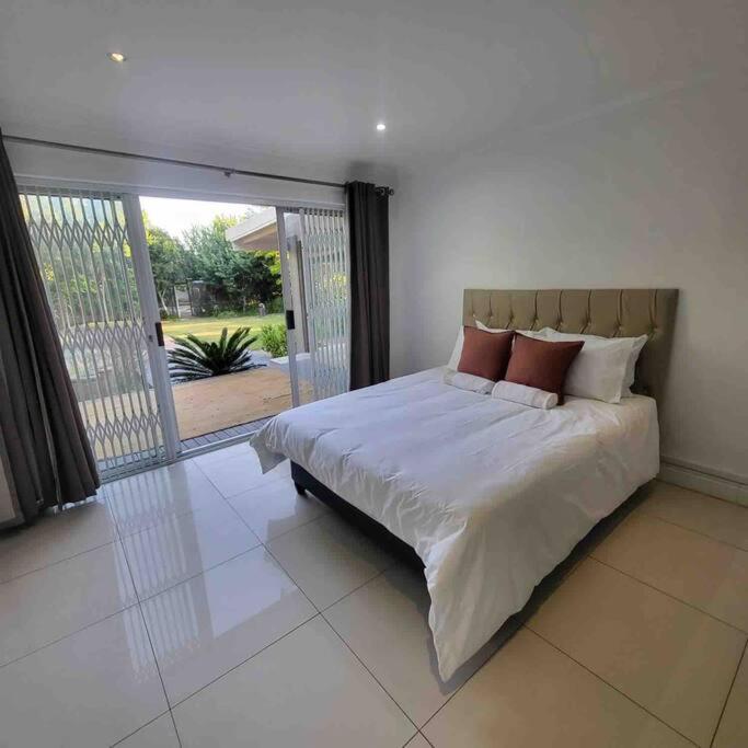 Three-Bedroom House photo 1