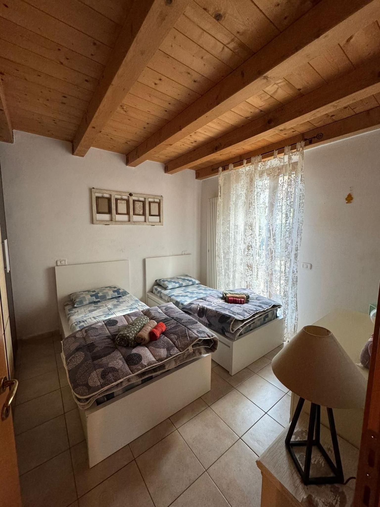Standard Twin Room With Shared Bathroom photo 1