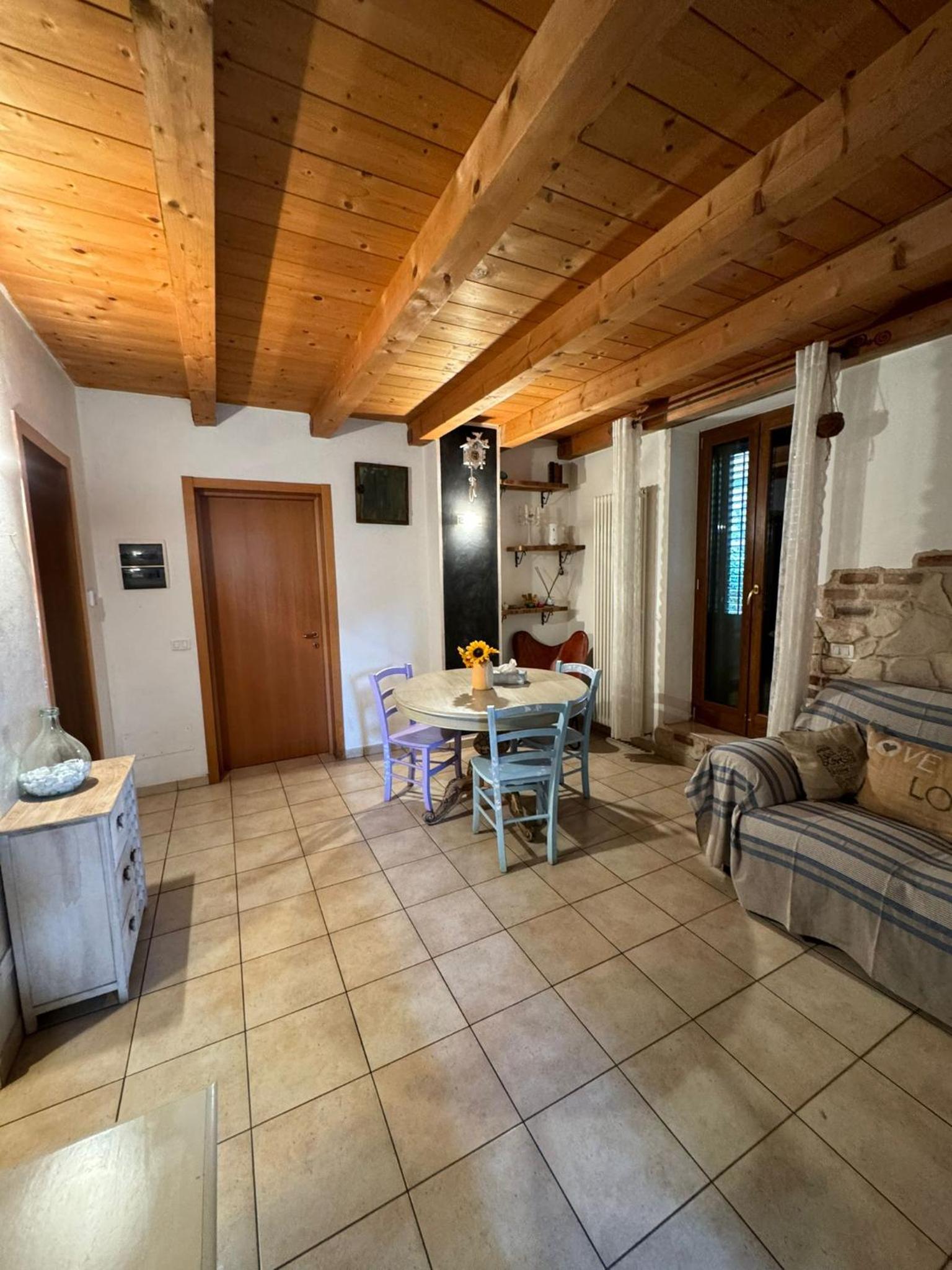 Twin Room with Shared Toilet photo 1