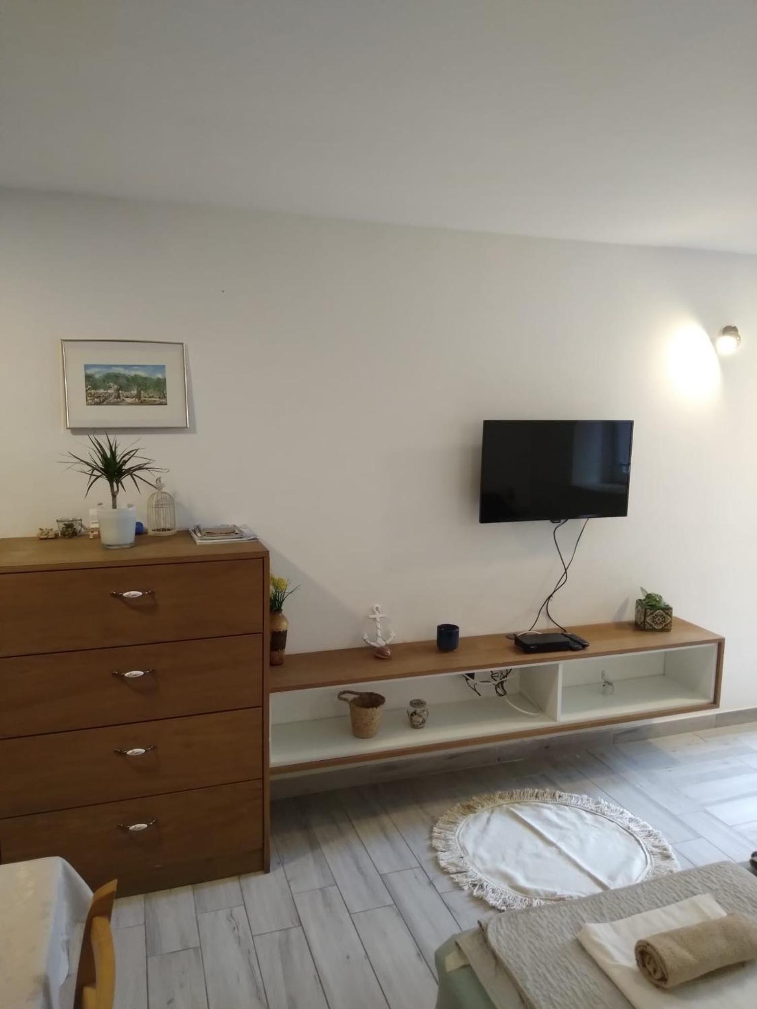Standard Triple Studio
