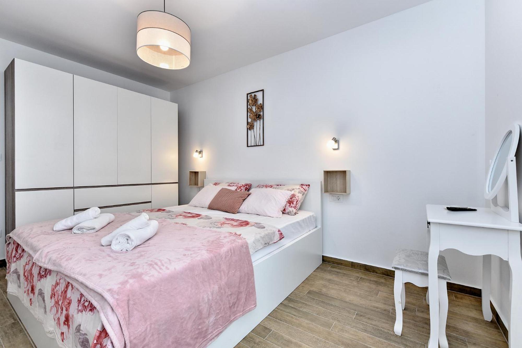 Three-Bedroom Villa photo 1