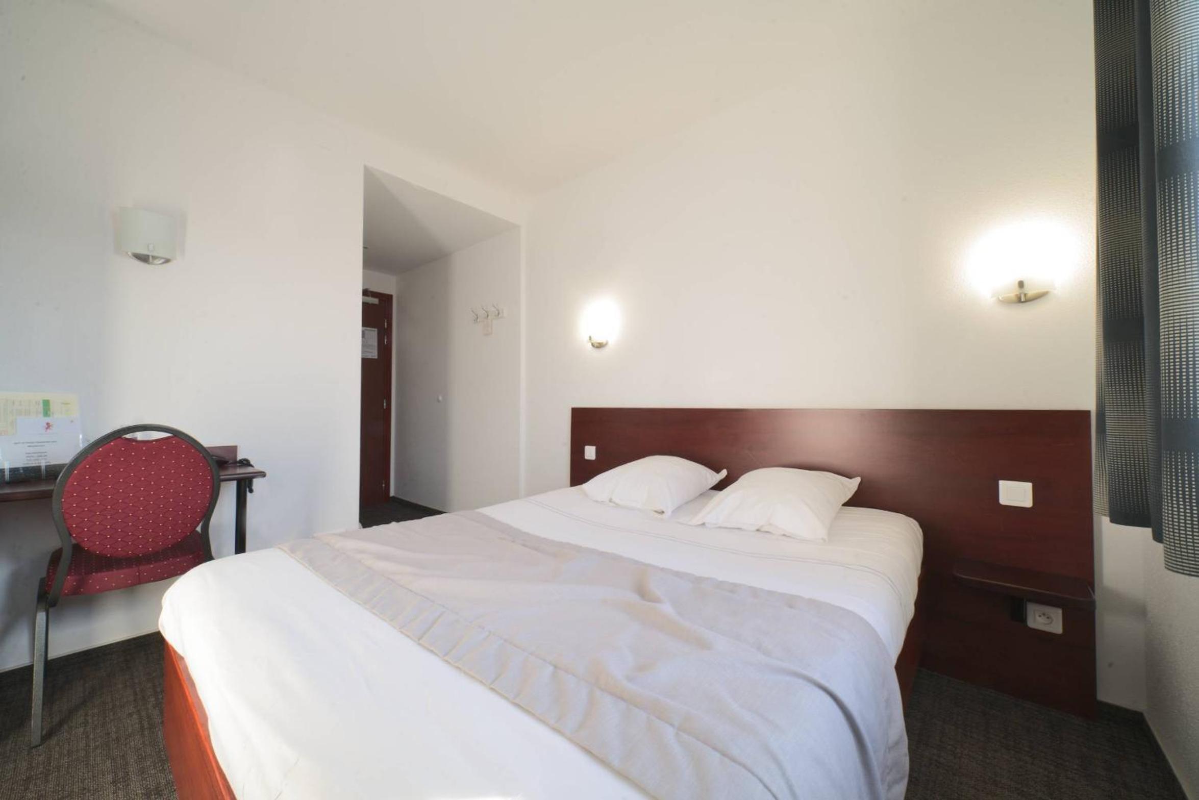 Double Room - Photo 4