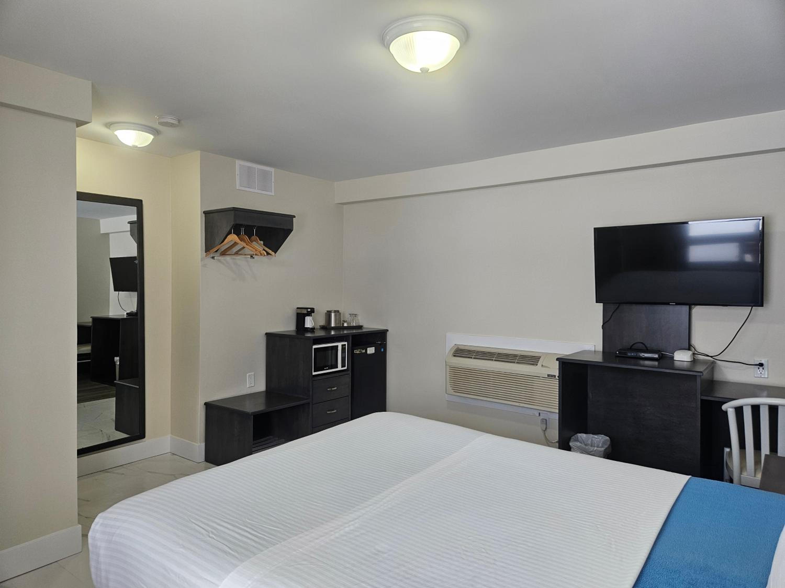 Queen Room photo 3