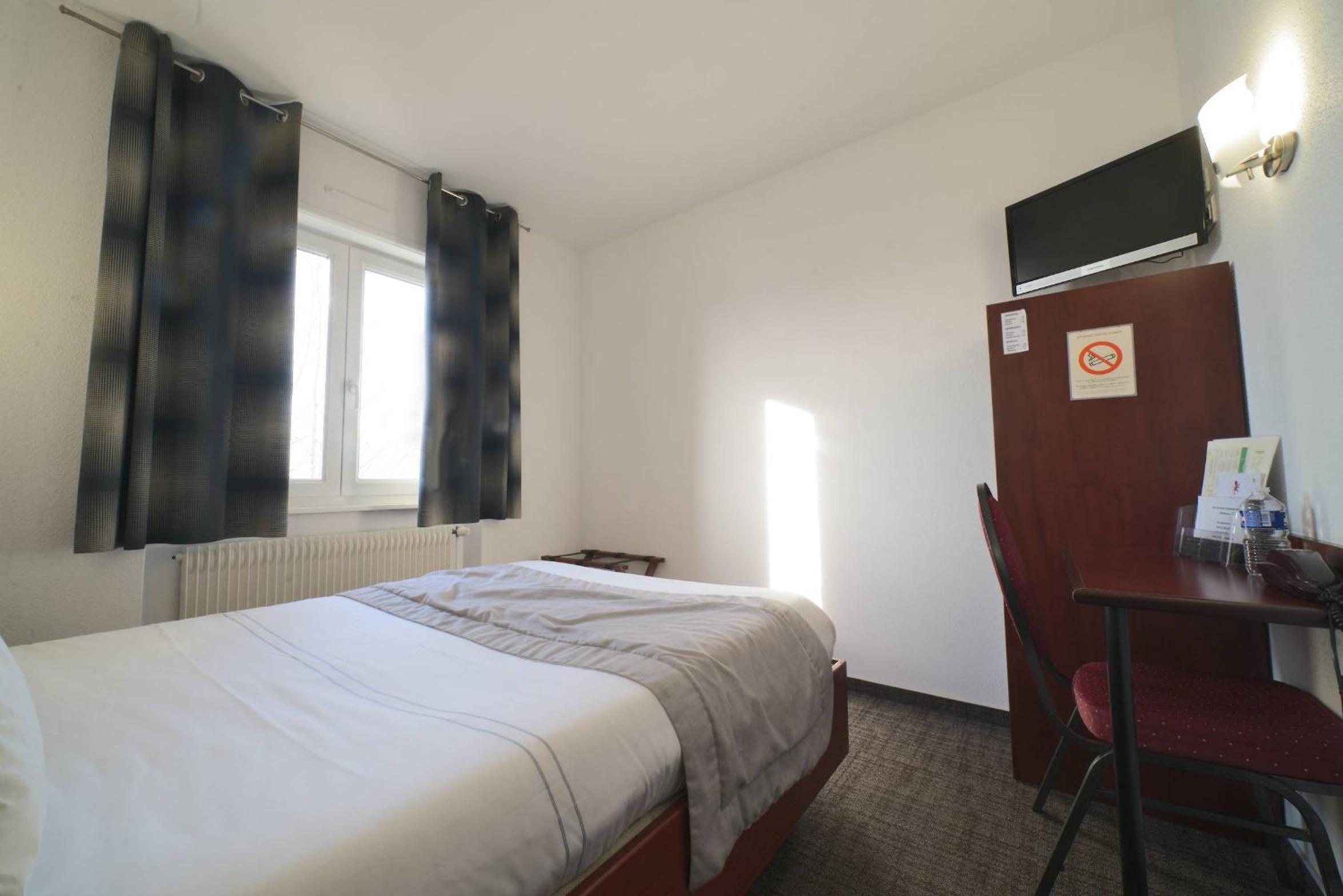 Double Room - Photo 3