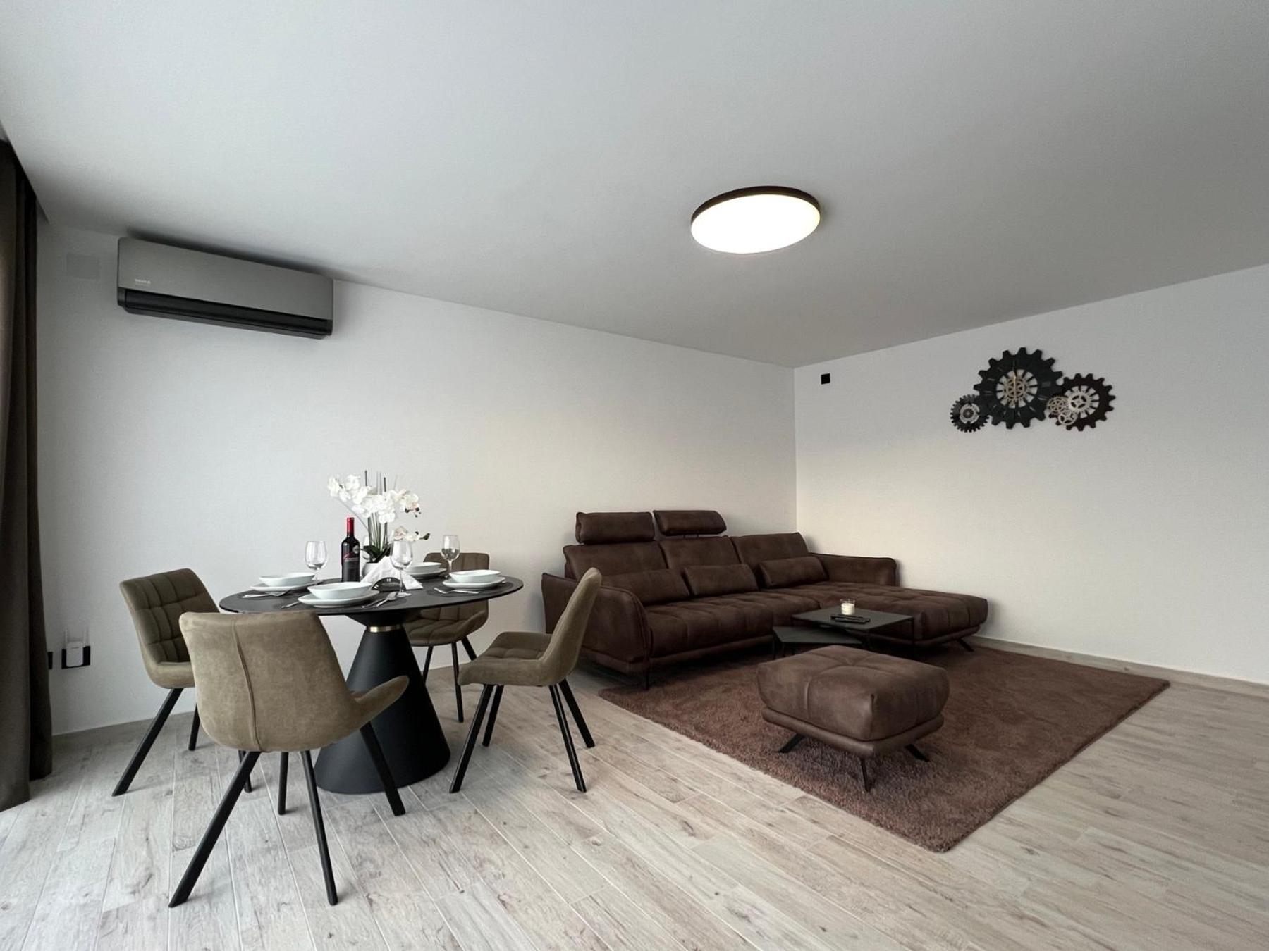 One-Bedroom Apartment with Terrace photo 3