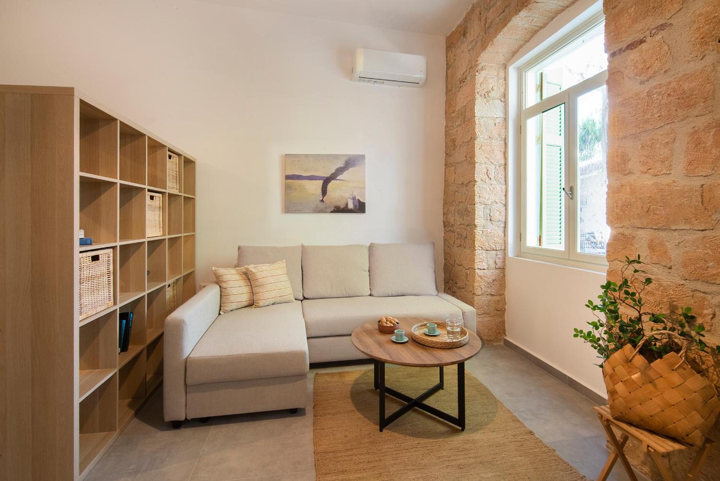 Apartment photo 2