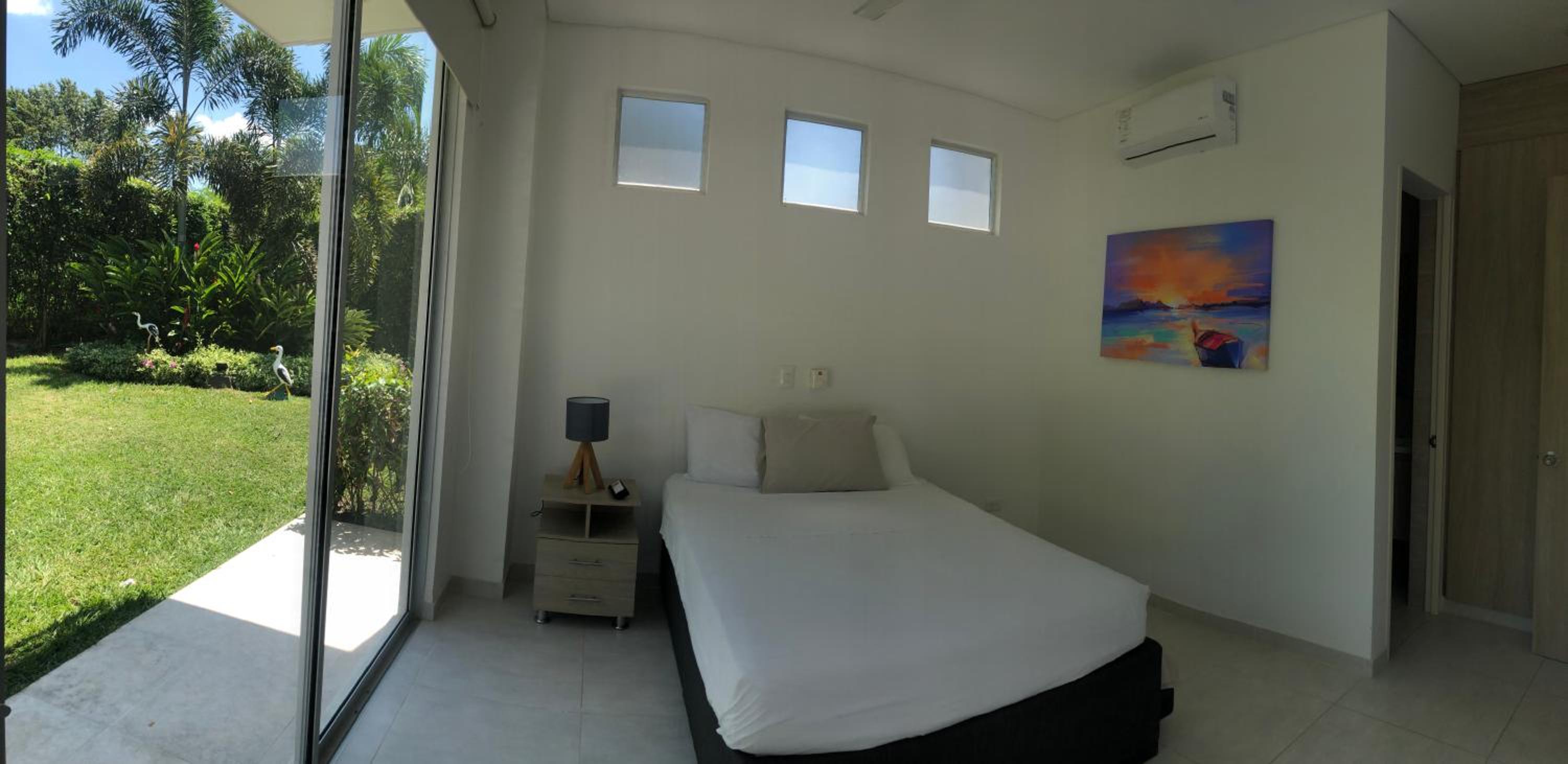Four-Bedroom House photo 3