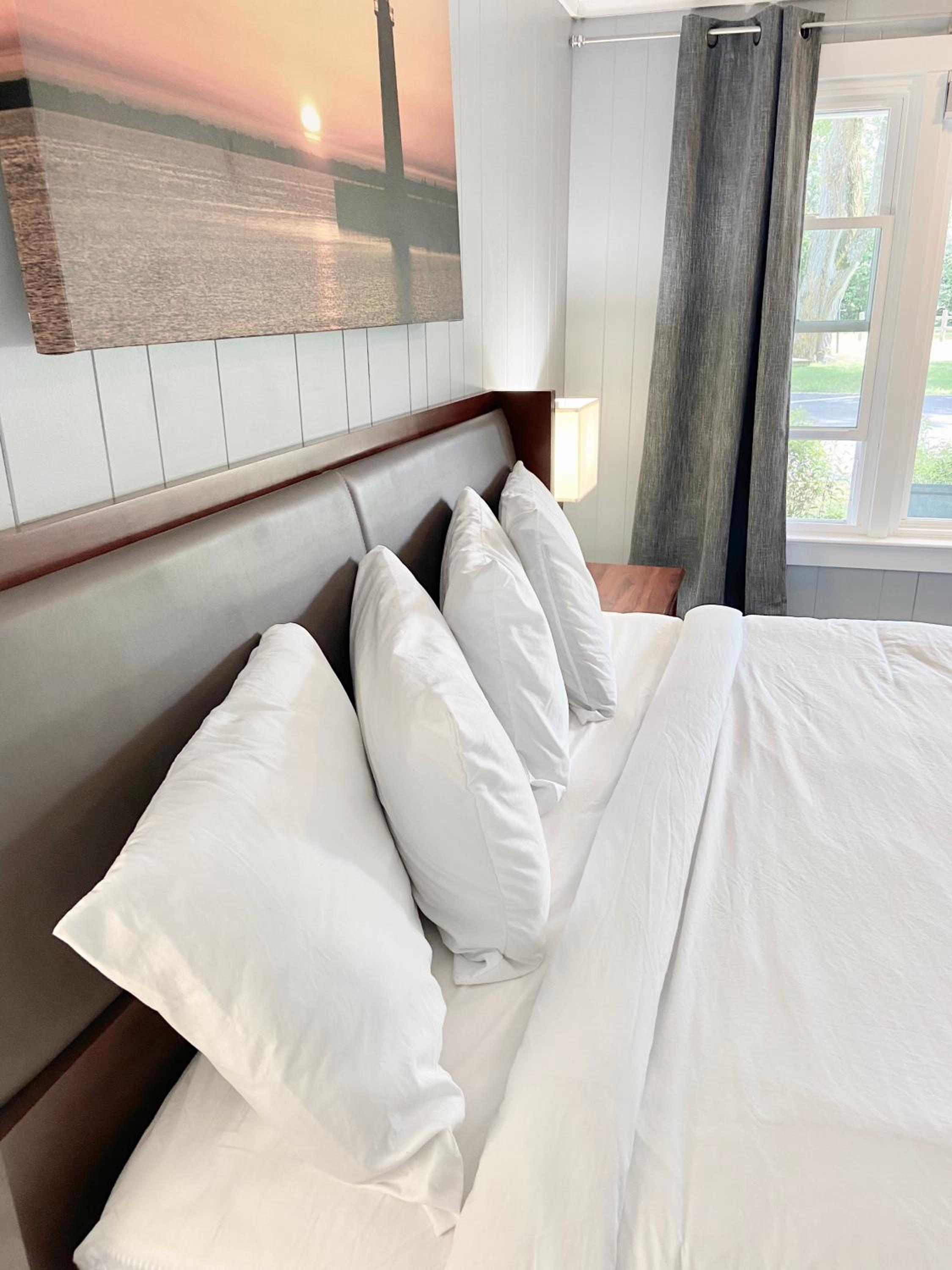 Deluxe King Room photo 1