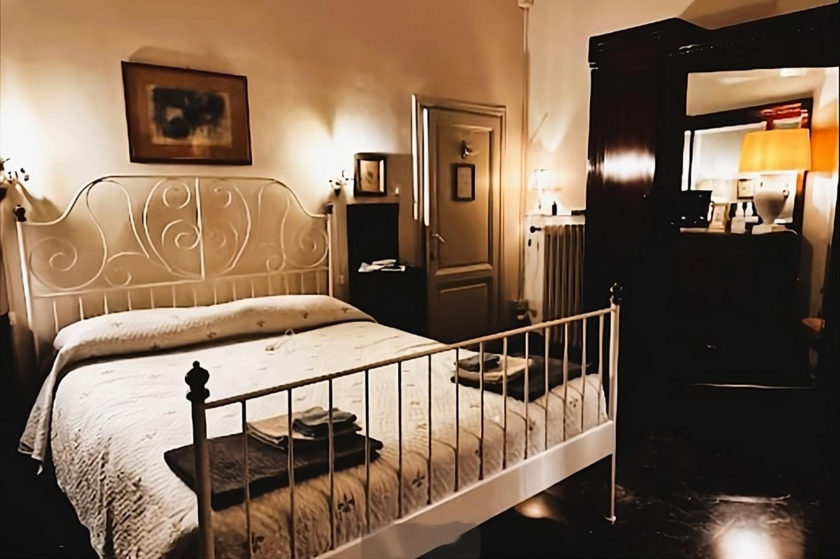 Double Room with Private External Bathroom