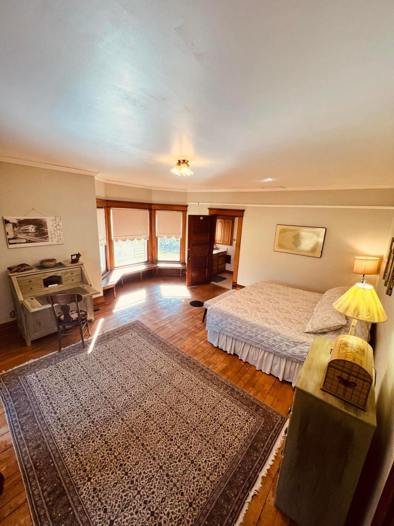 Comfort Triple Room with Shower