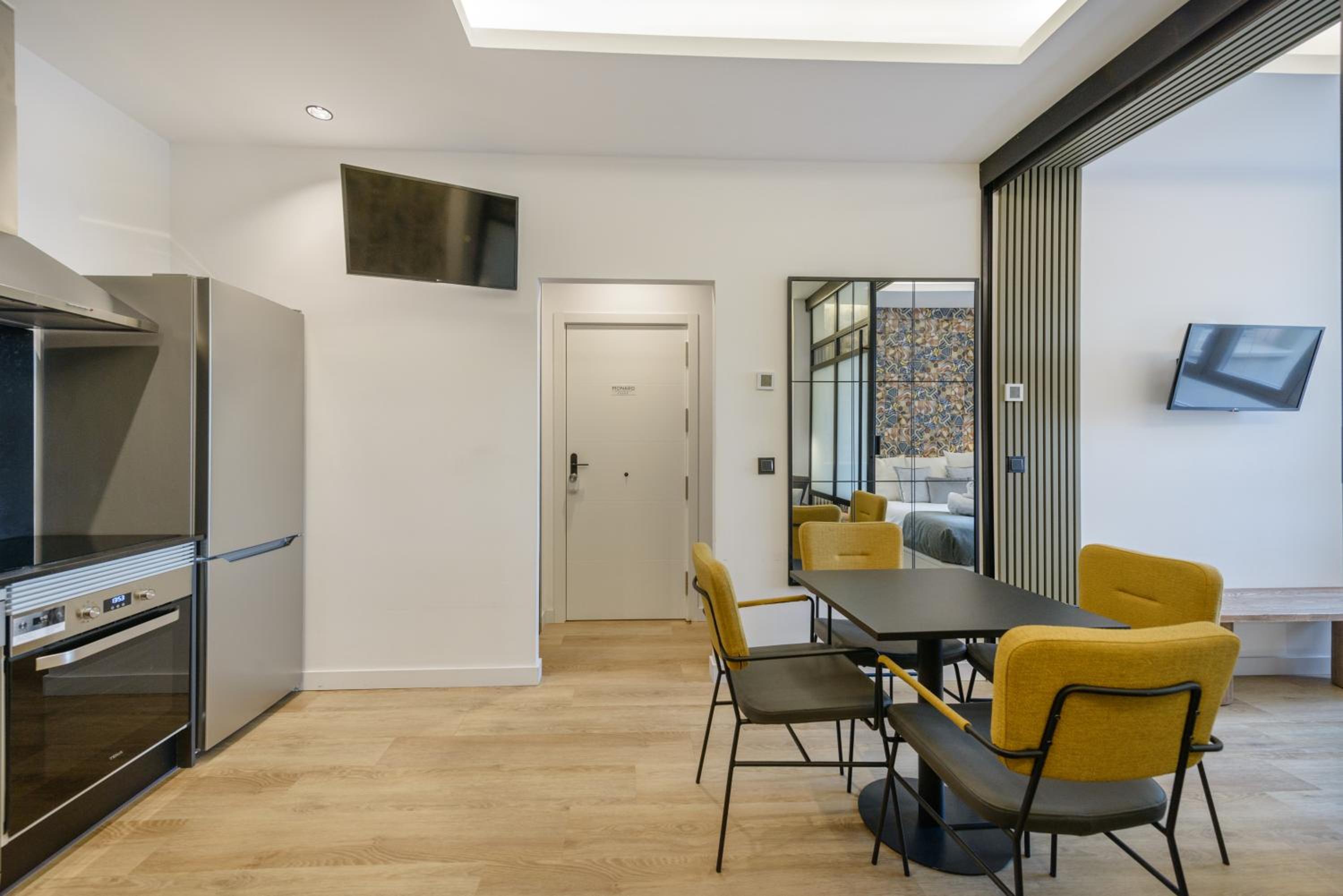 Superior Apartment photo 2