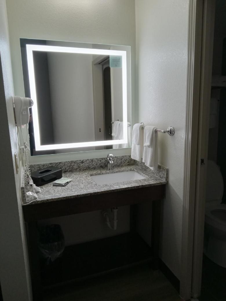 Double Room with Two Double Beds - Non-Smoking/First Floor  photo 2