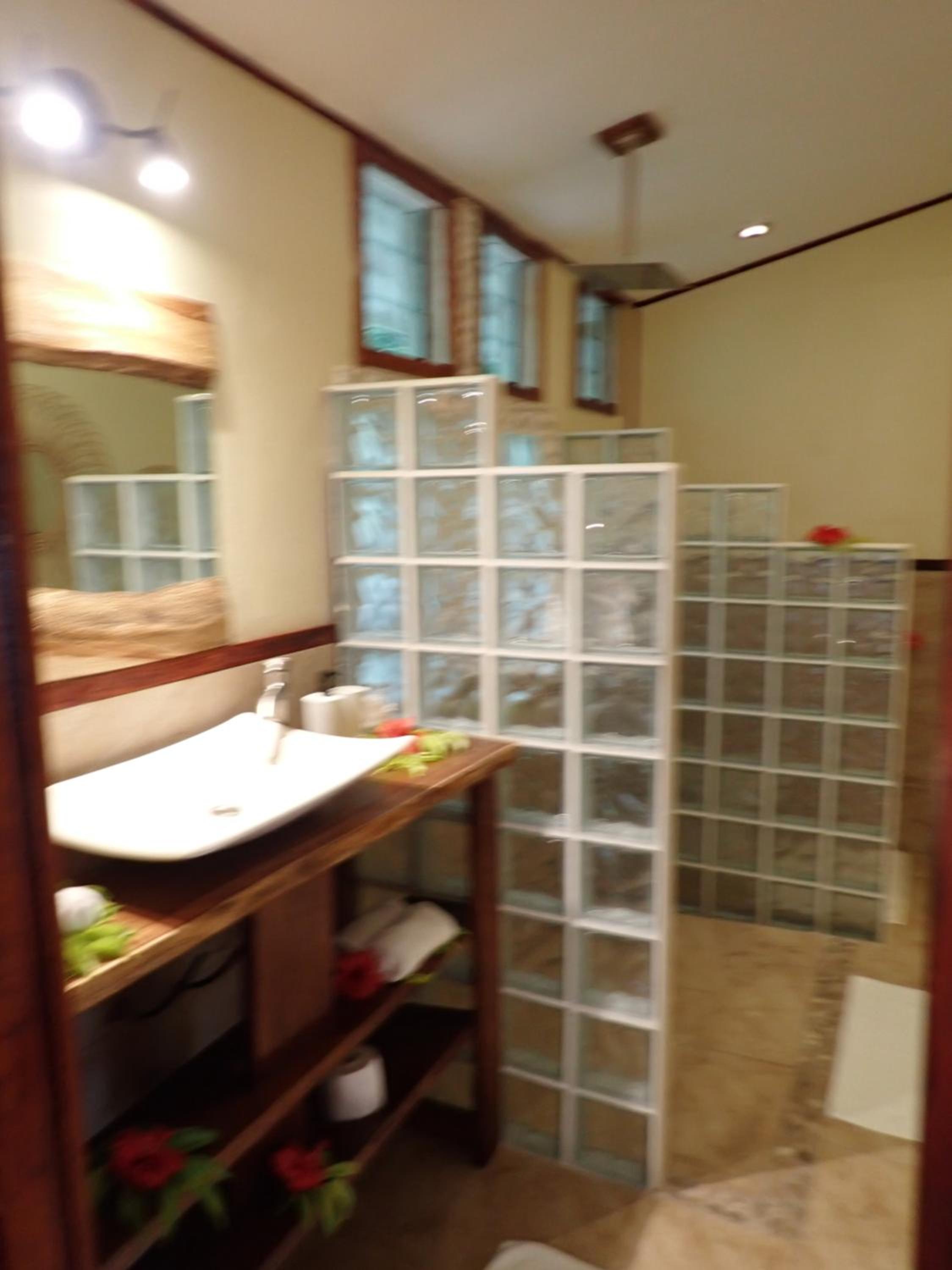 Deluxe Suite With Sea View photo 2