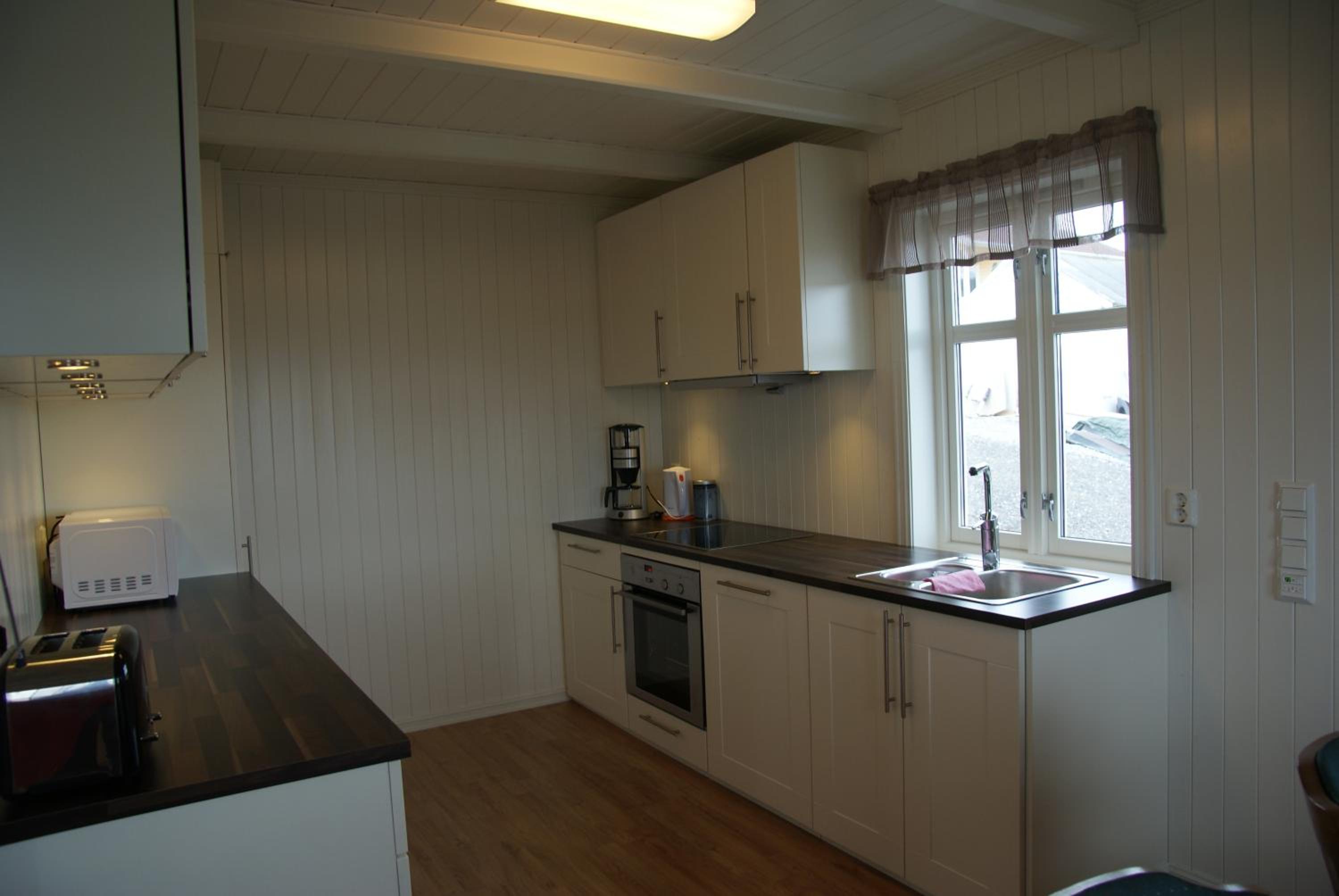 Four-Bedroom House photo 2