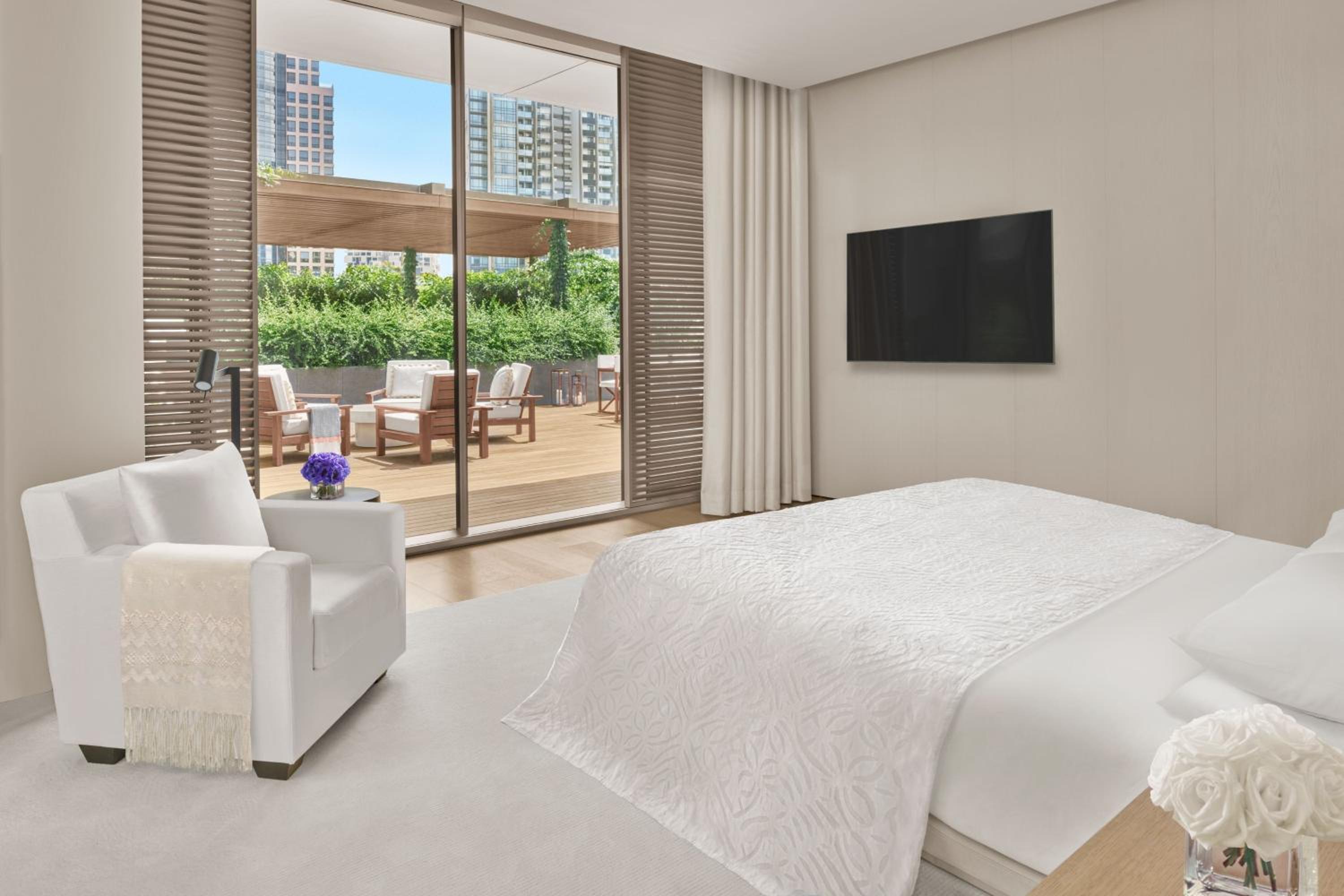 EDITION Penthouse, 1 Bedroom Presidential Suite, 1 King, Garden view, Top floor, Whirlpool EDITION Penthouse, 1 Bedroom Presidential Suite, 1 King, Garden view, Top floor, Whirlpool