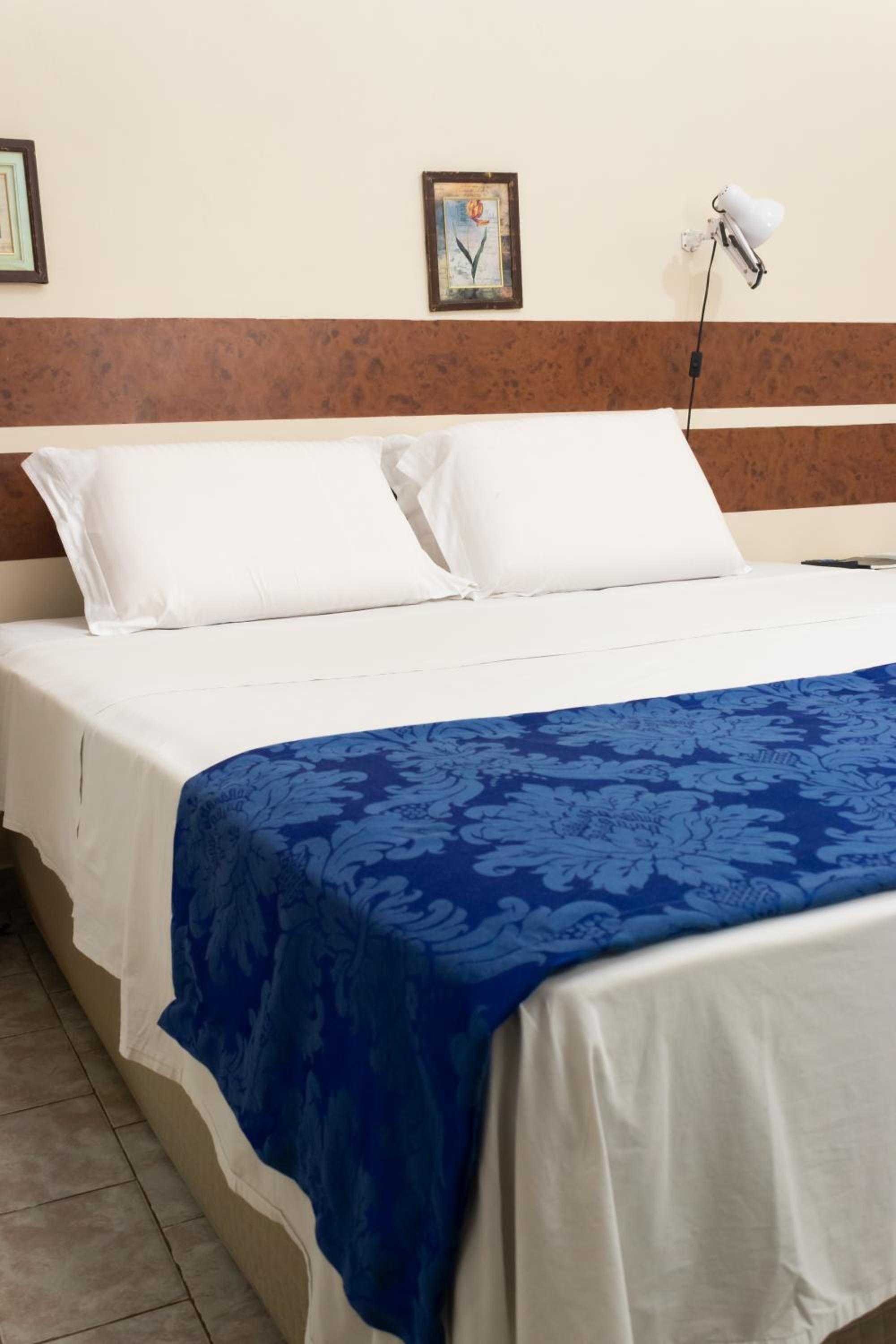 Double Room - Photo 13
