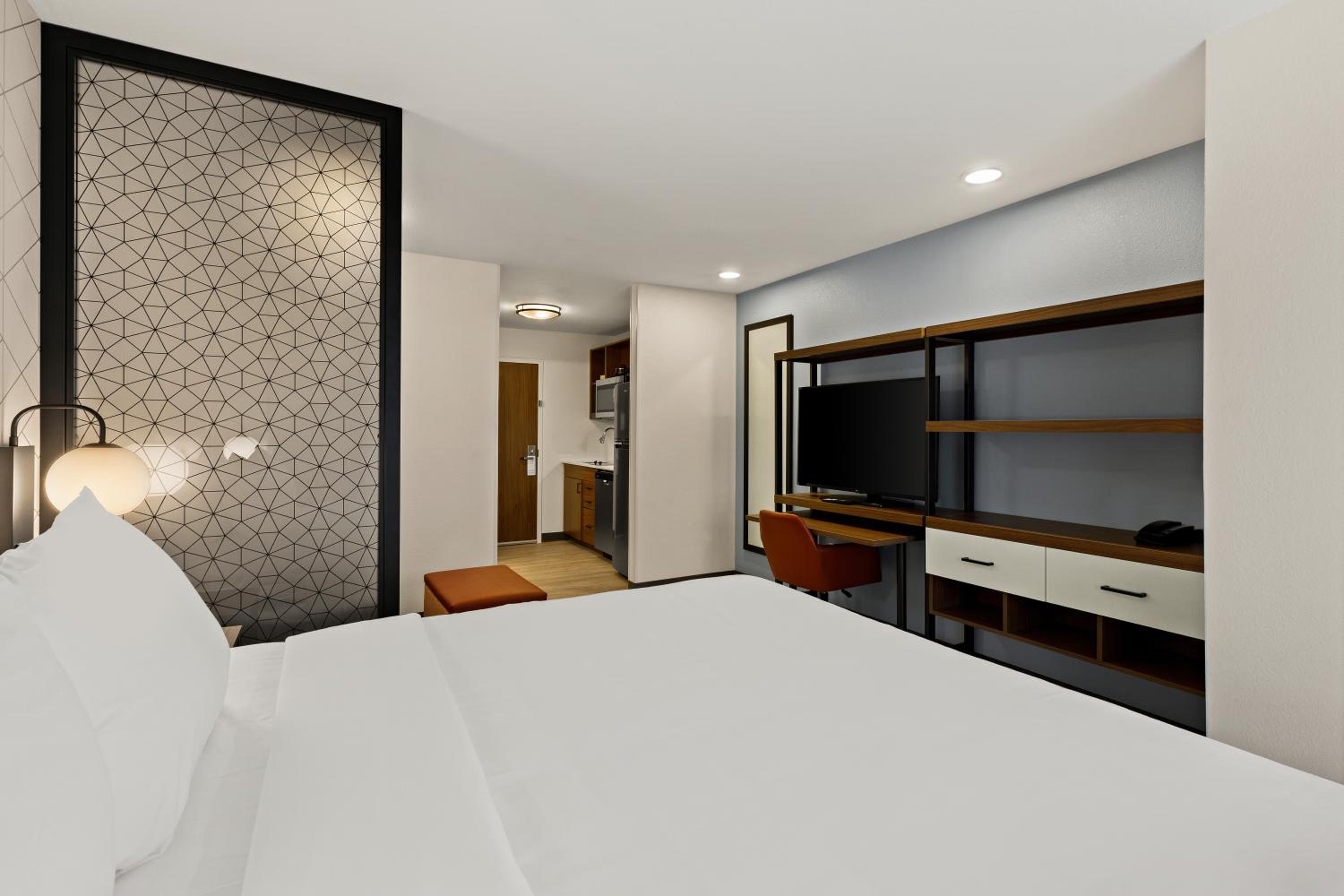 King Room with Dishwasher - Disability Access/Non Smoking - Photo 3