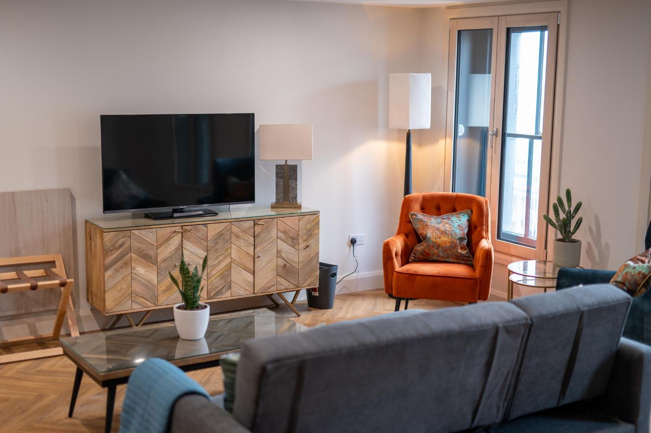Deluxe Suite