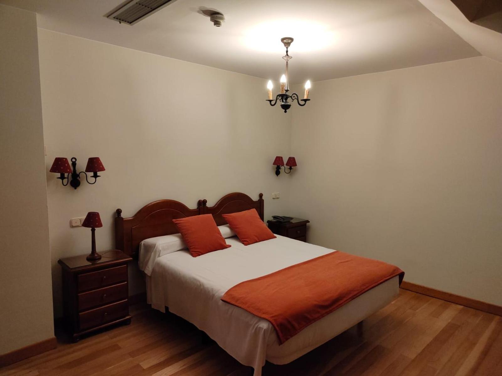 Standard Double Room photo 2