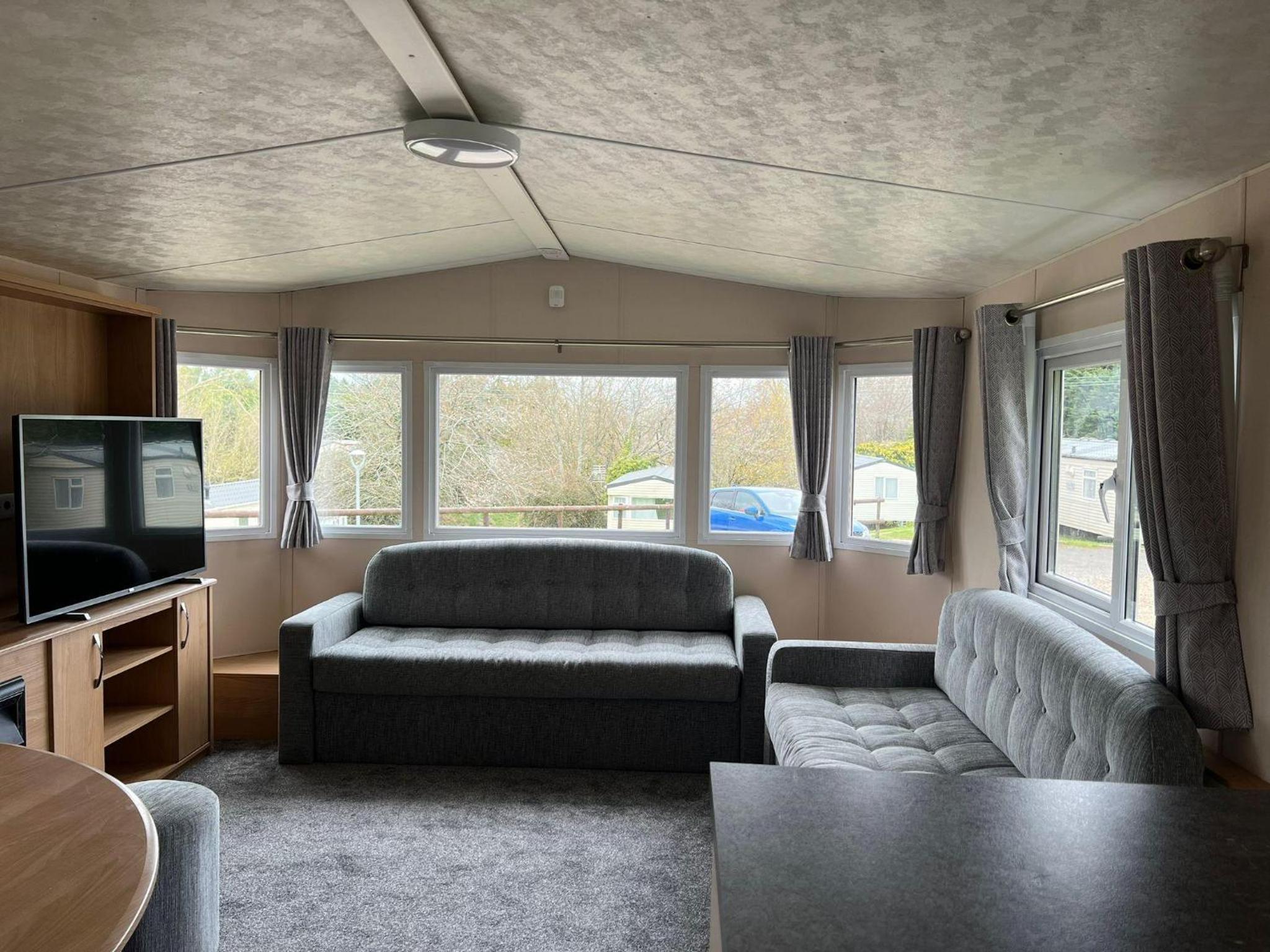 Mobile Home photo 1
