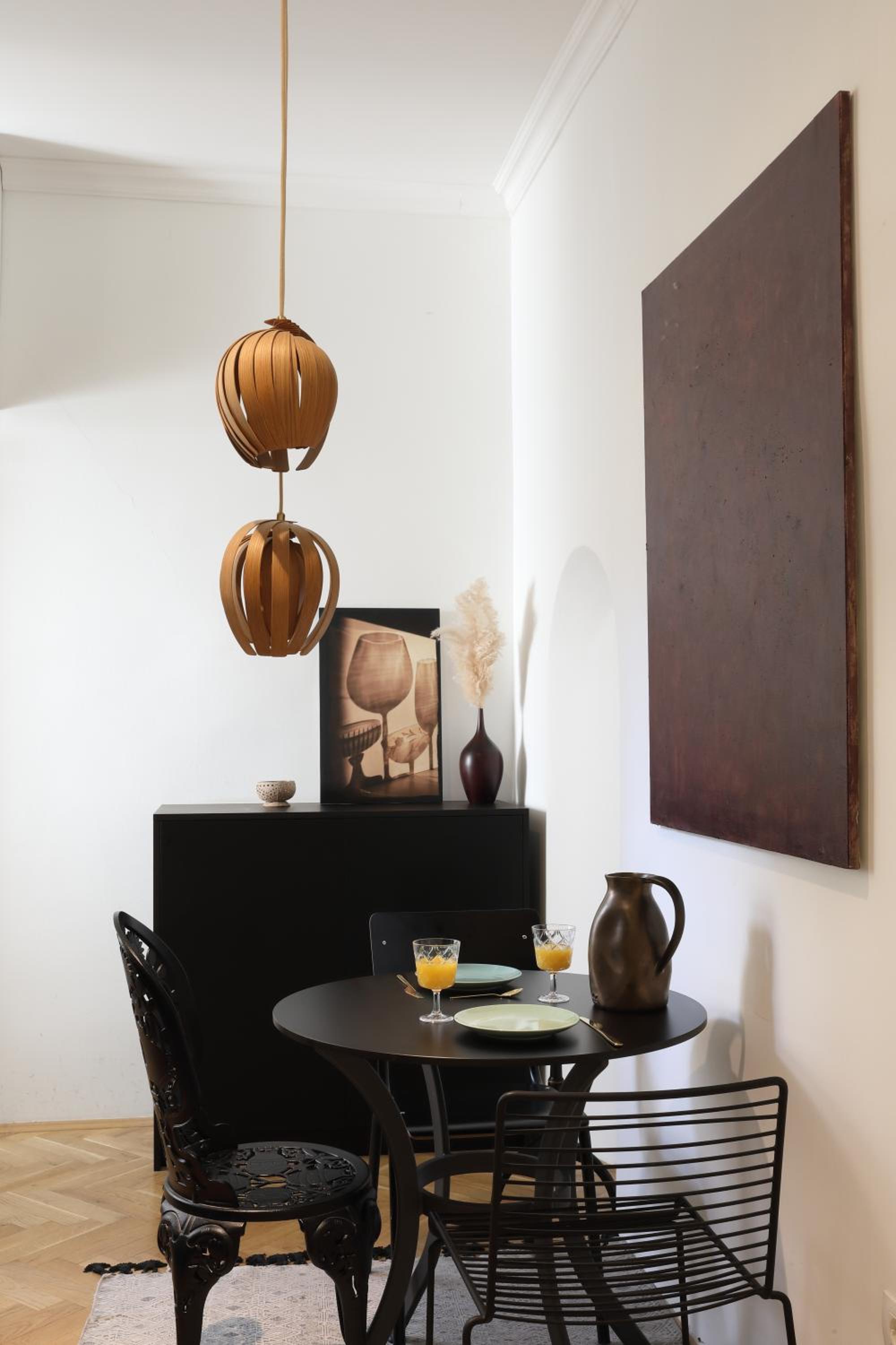 One-Bedroom Apartment - Photo 3