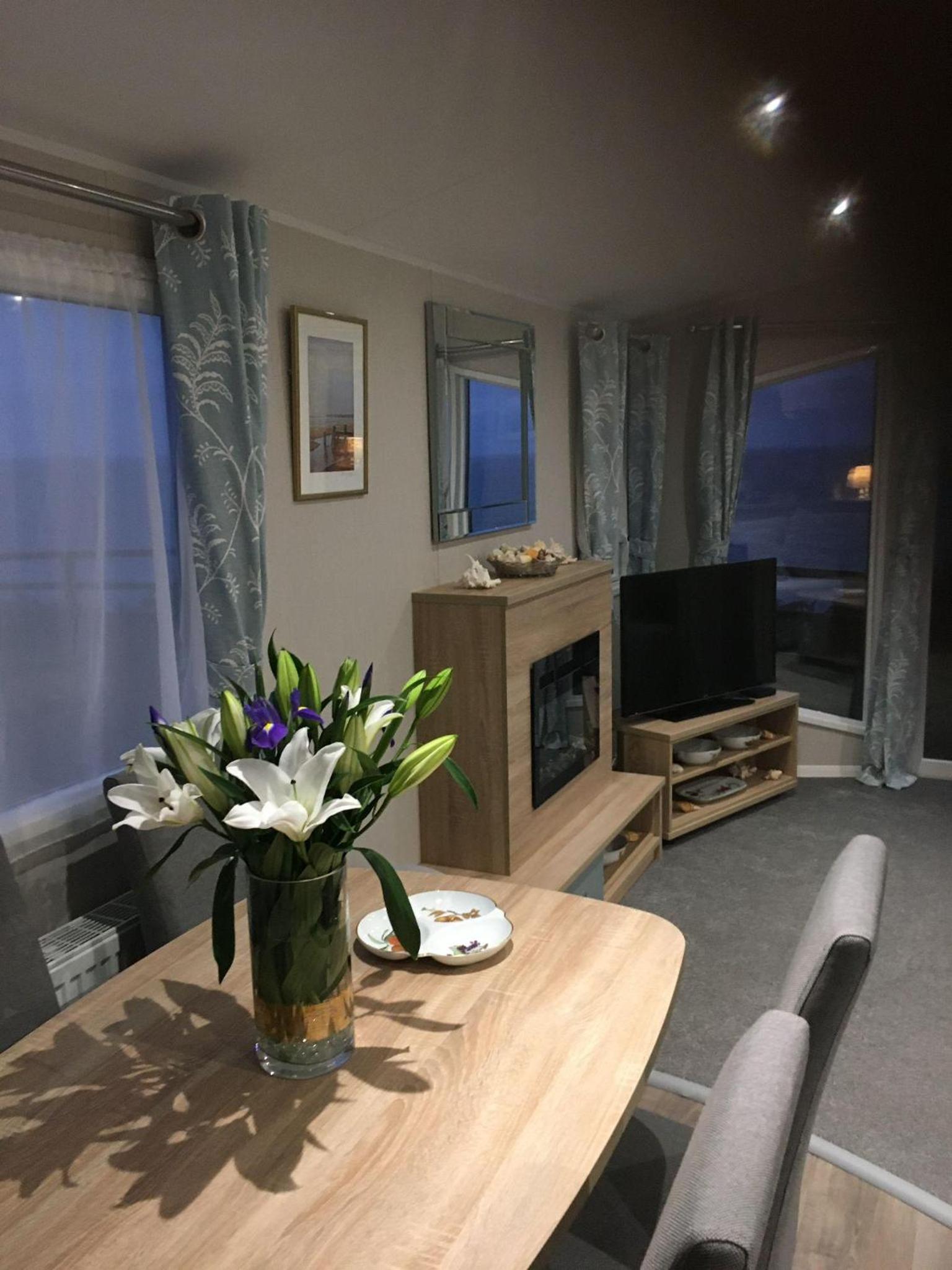 Mobile Home photo 1
