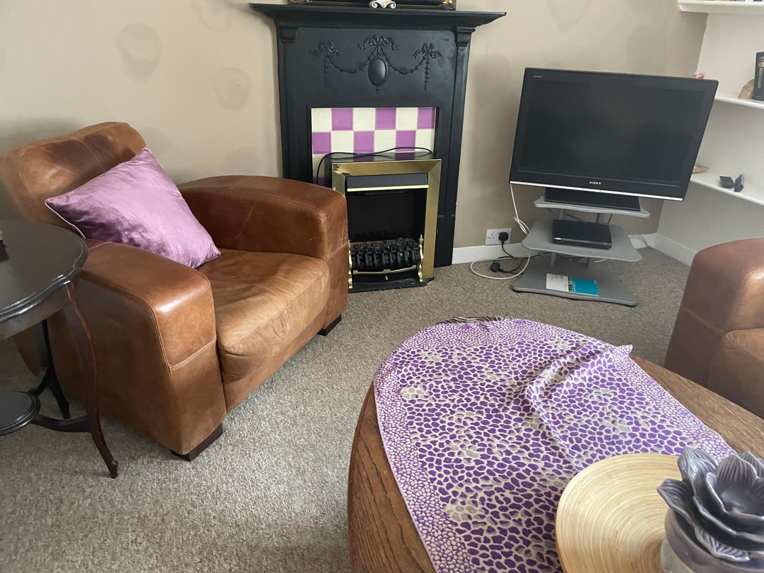 Three-Bedroom House photo 2